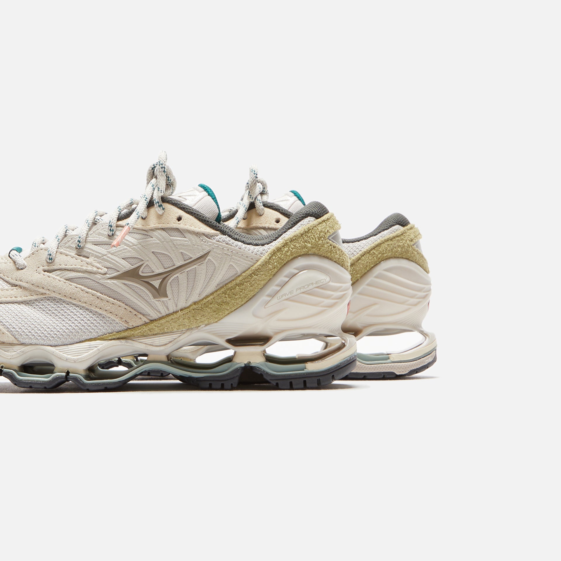 Mizuno Wave Prophecy LS - Silver Cloud / White Sand / Cedar Green