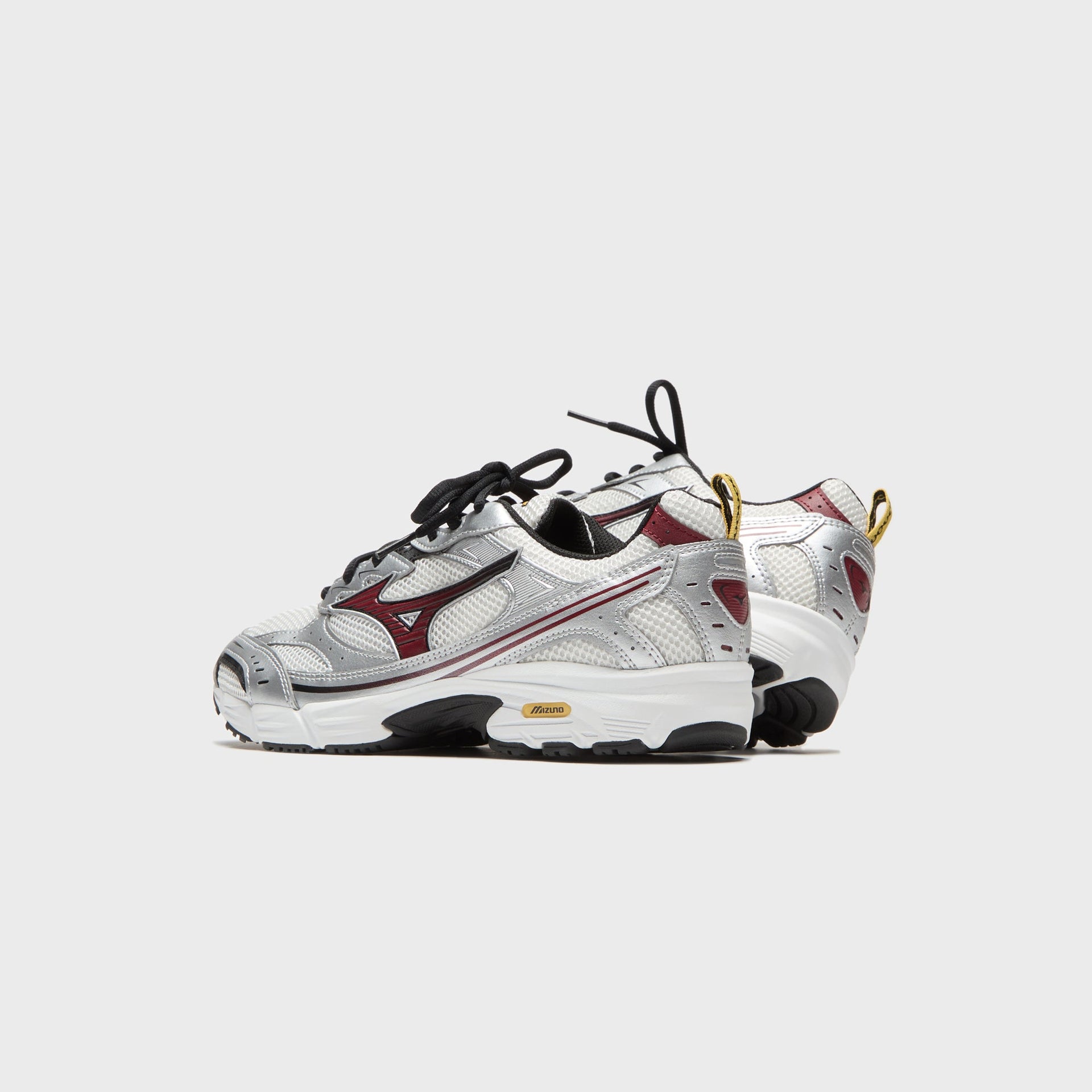 Mizuno MXR - Nimbus Cloud / Syrah
