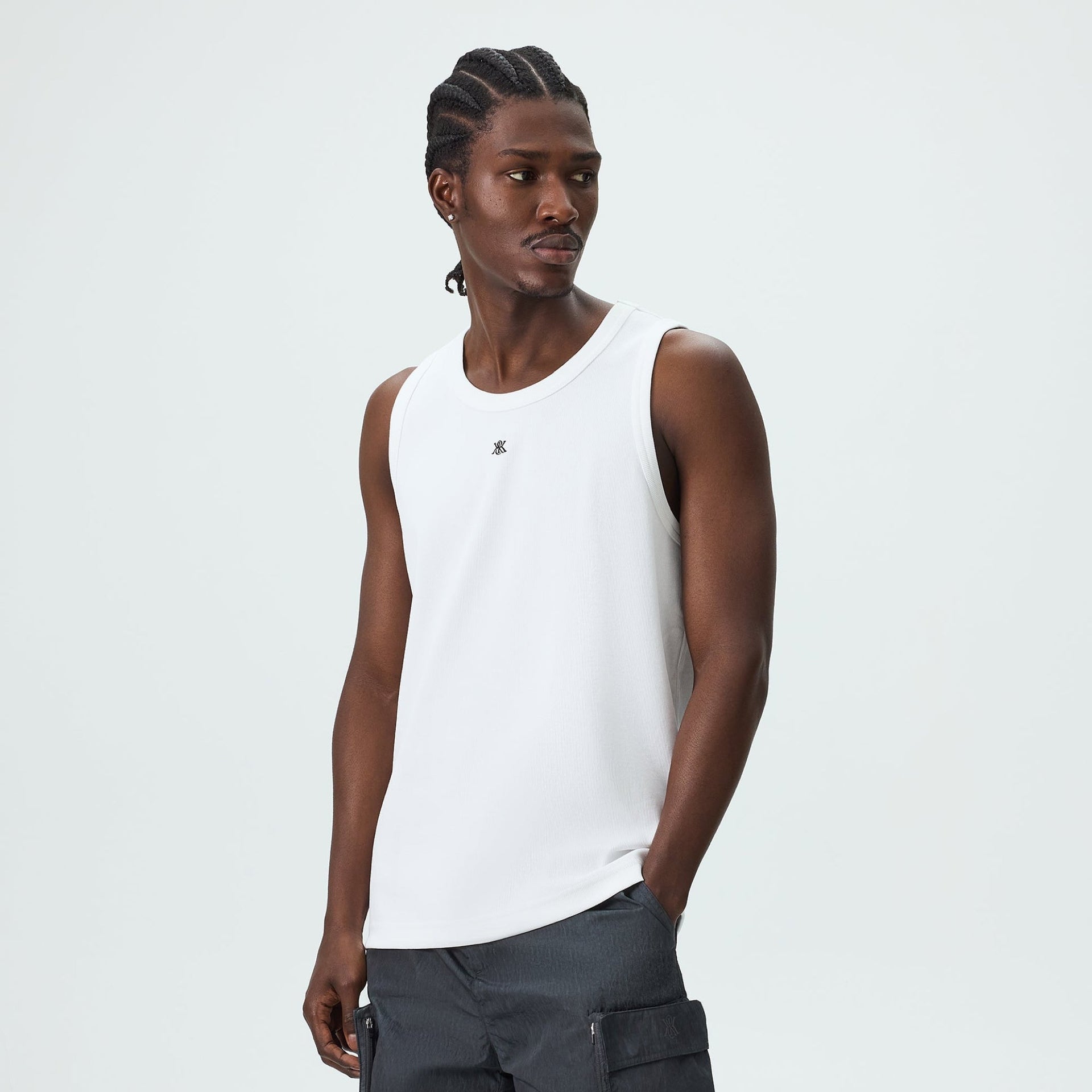 gid://shopify/MediaImage/46543246229780