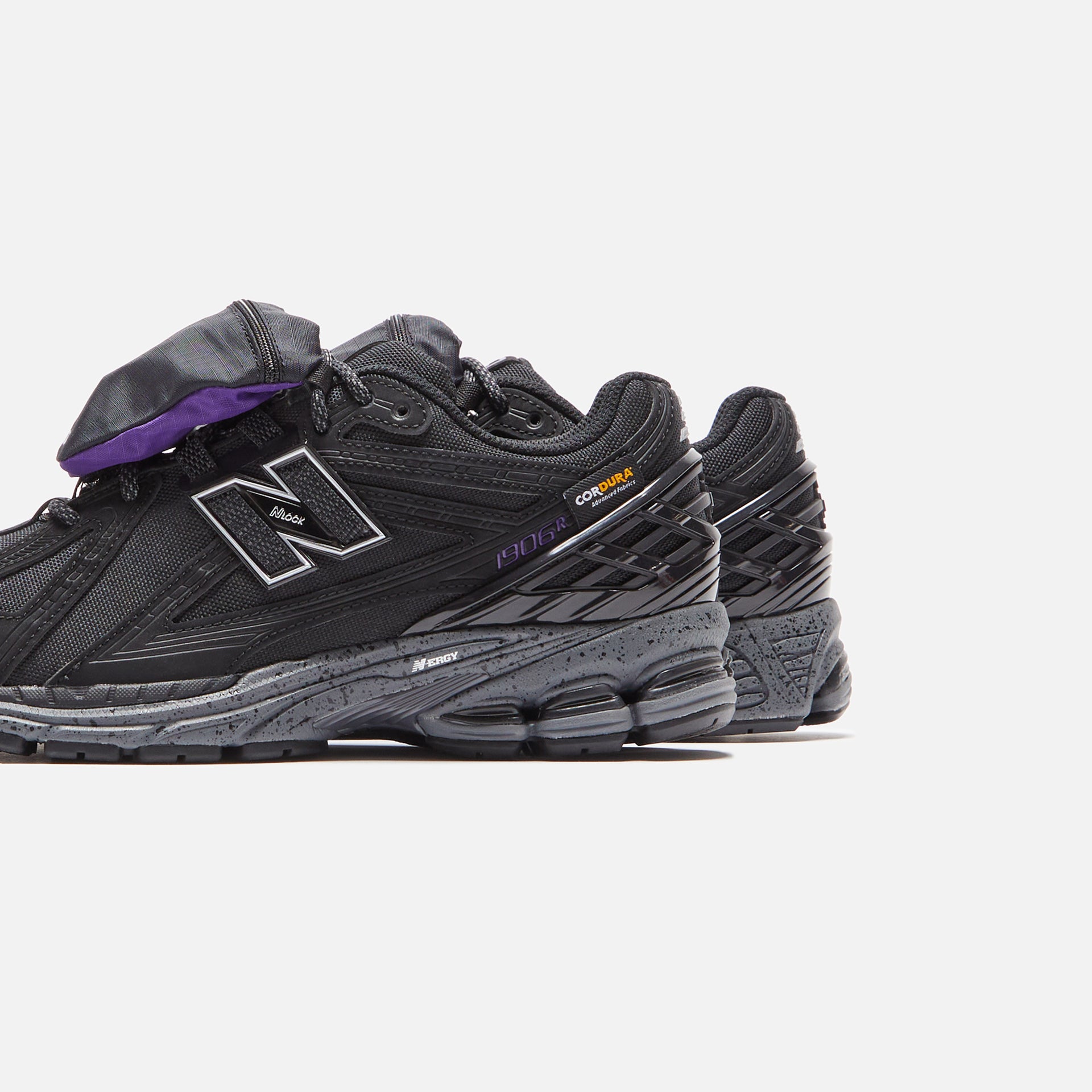 New Balance 1906R - Black / Prism Purple / Castlerock