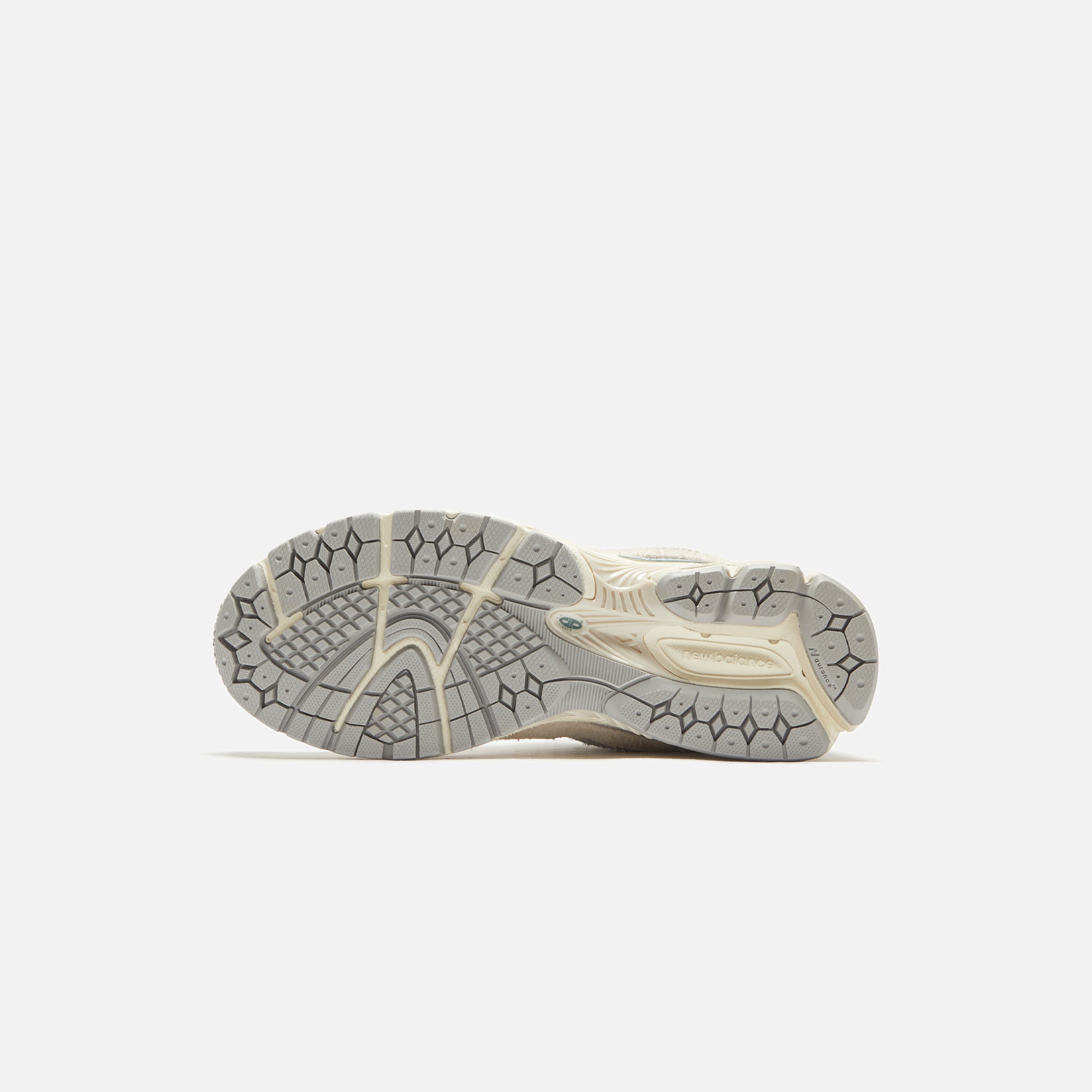 New Balance 2002R - Linen – Kith