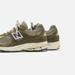 New Balance 2002R - Green / Khaki