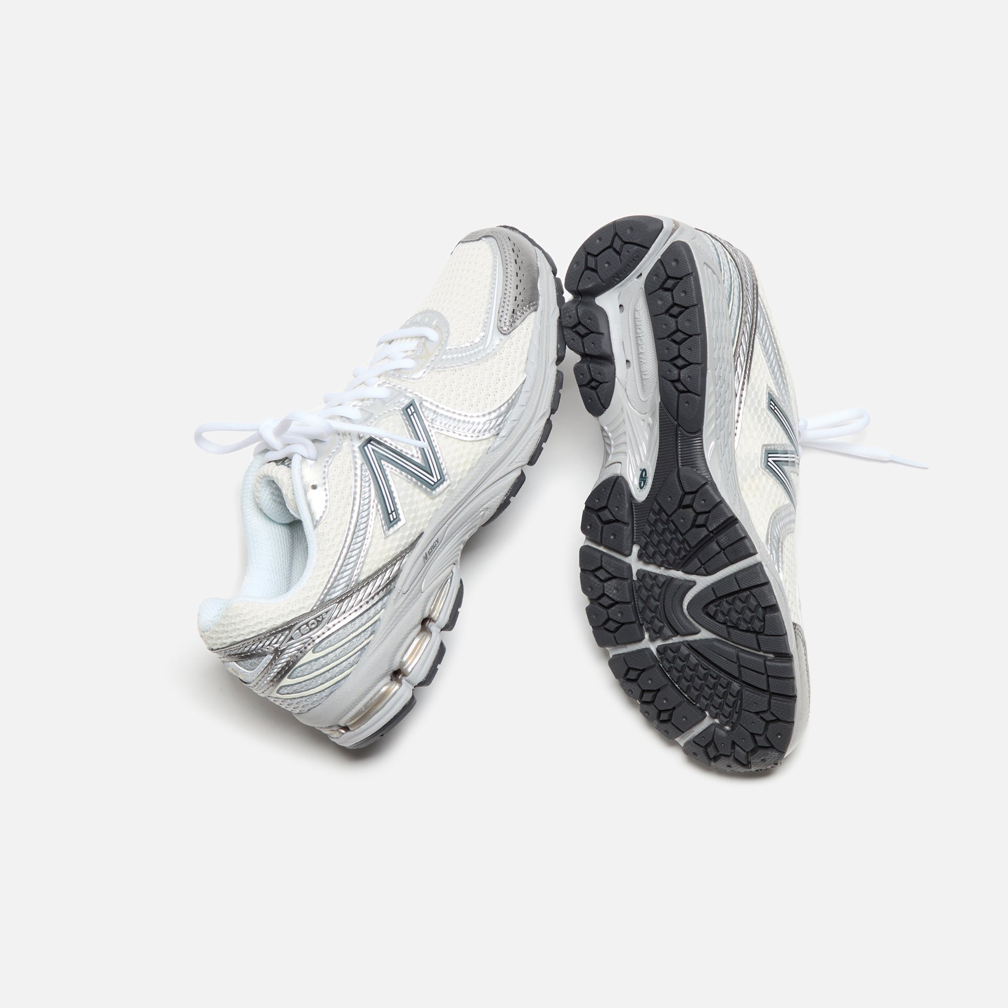 ★関税込★New Balance★NEW BALANCE 860V2 WHITE GREY★22-29cm New Balance 860v2 - Sea Salt / Grey – Kith
