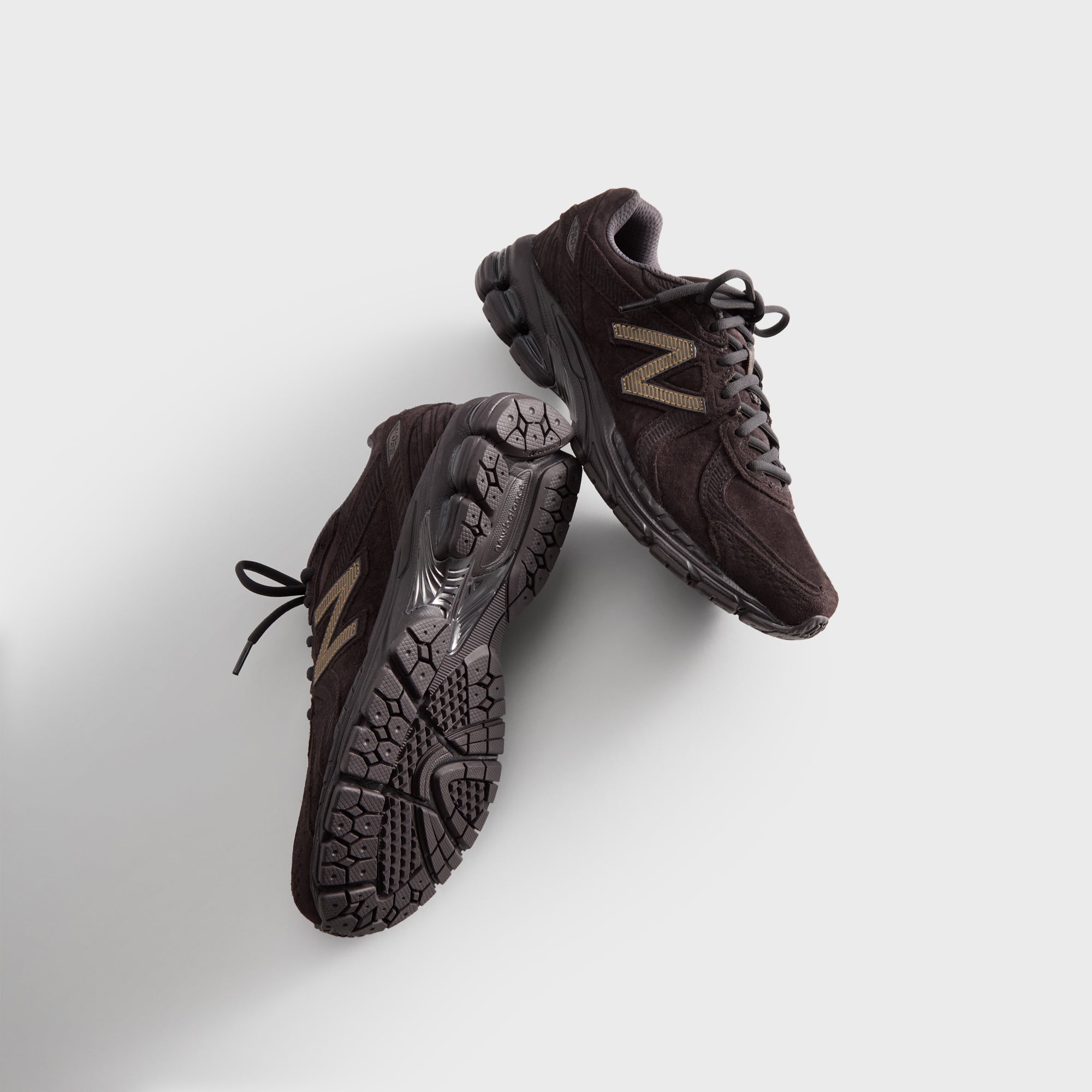 靴 27.5 Kith x New Balance 860V2 Espresso Kith & New Balance 860v2 - Espresso