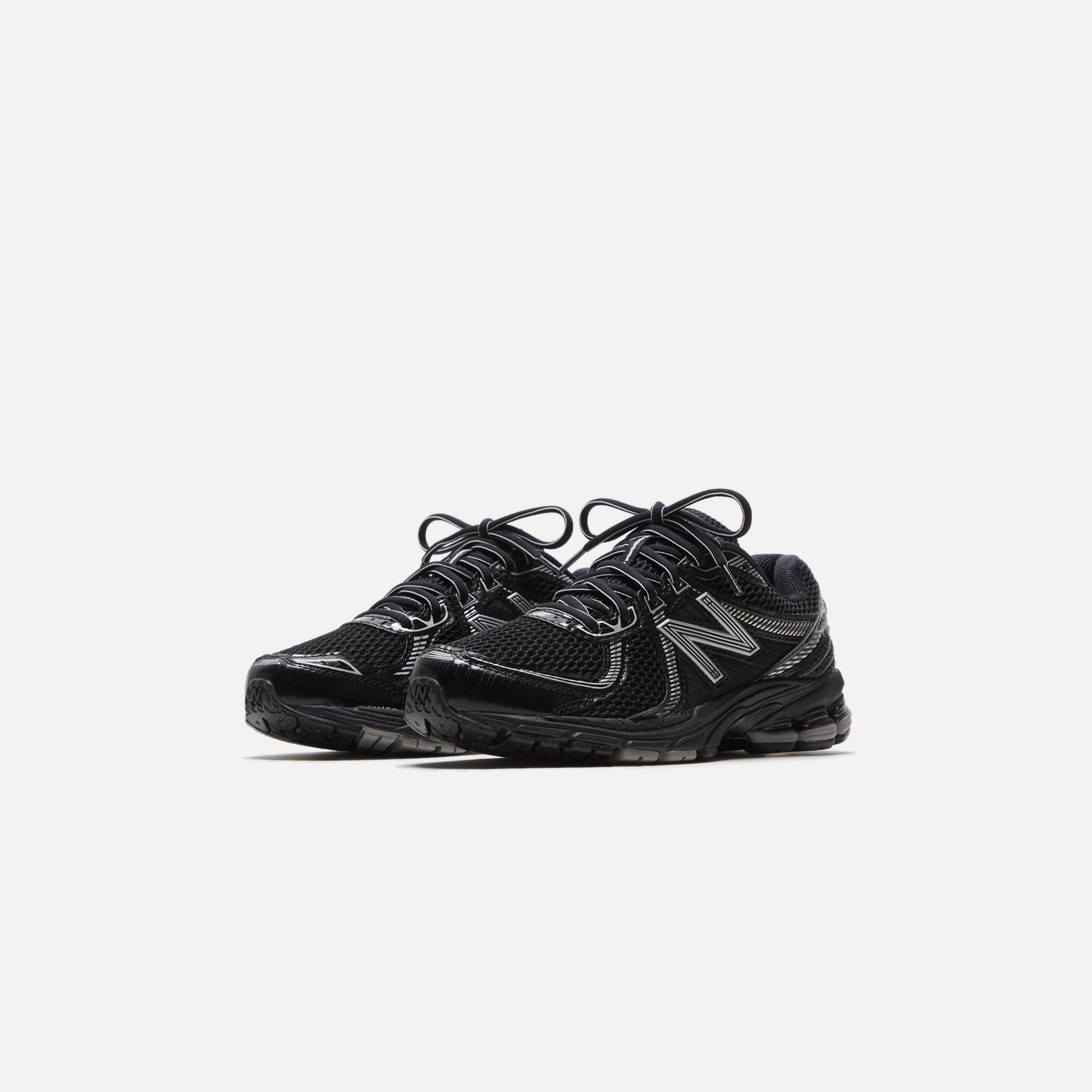 ★NEW BALANCE★860v2 Black Grey★男女共用★ New Balance 860v2 — Black / Grey – La Garçonne