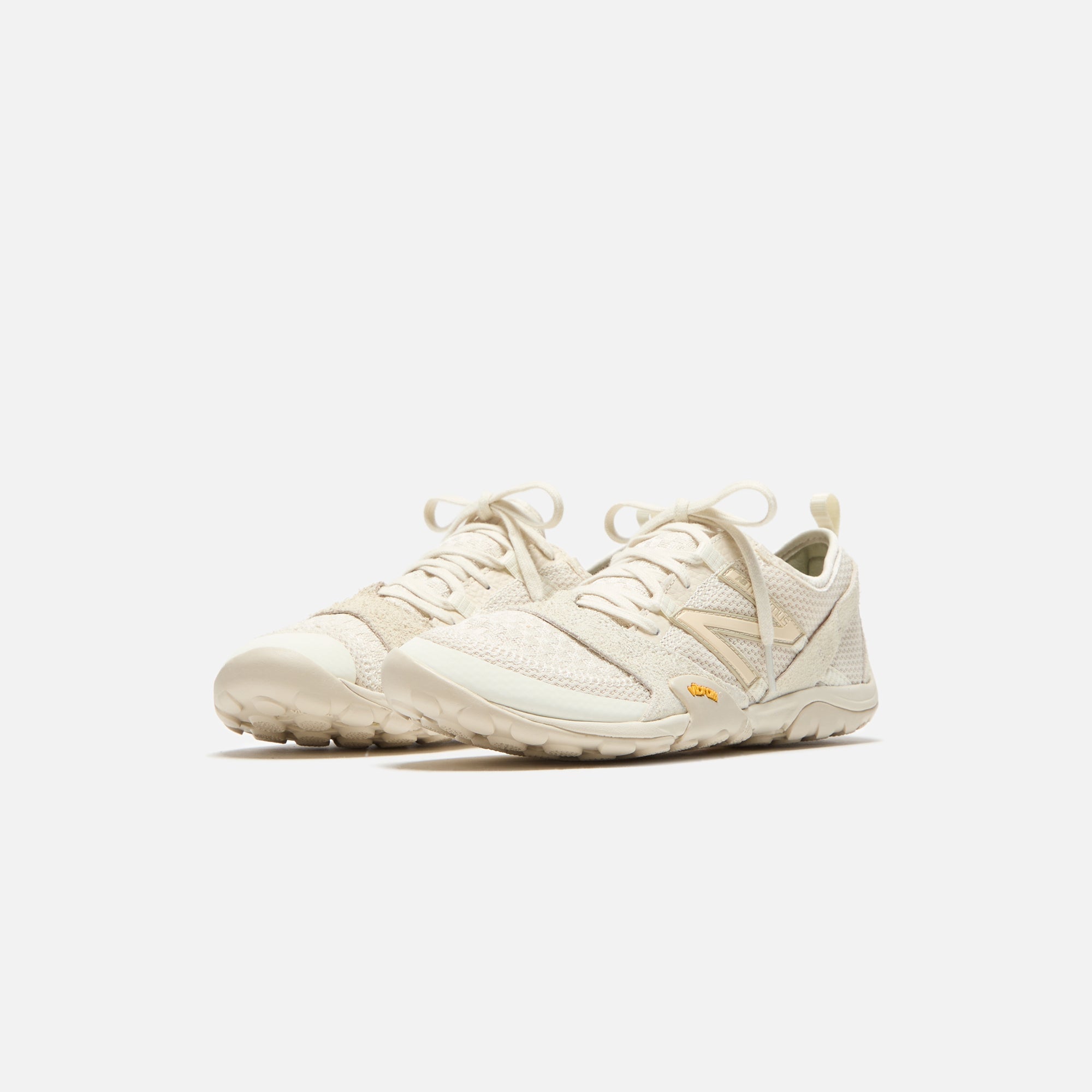 New Balance MT10OAB - Beige – Kith