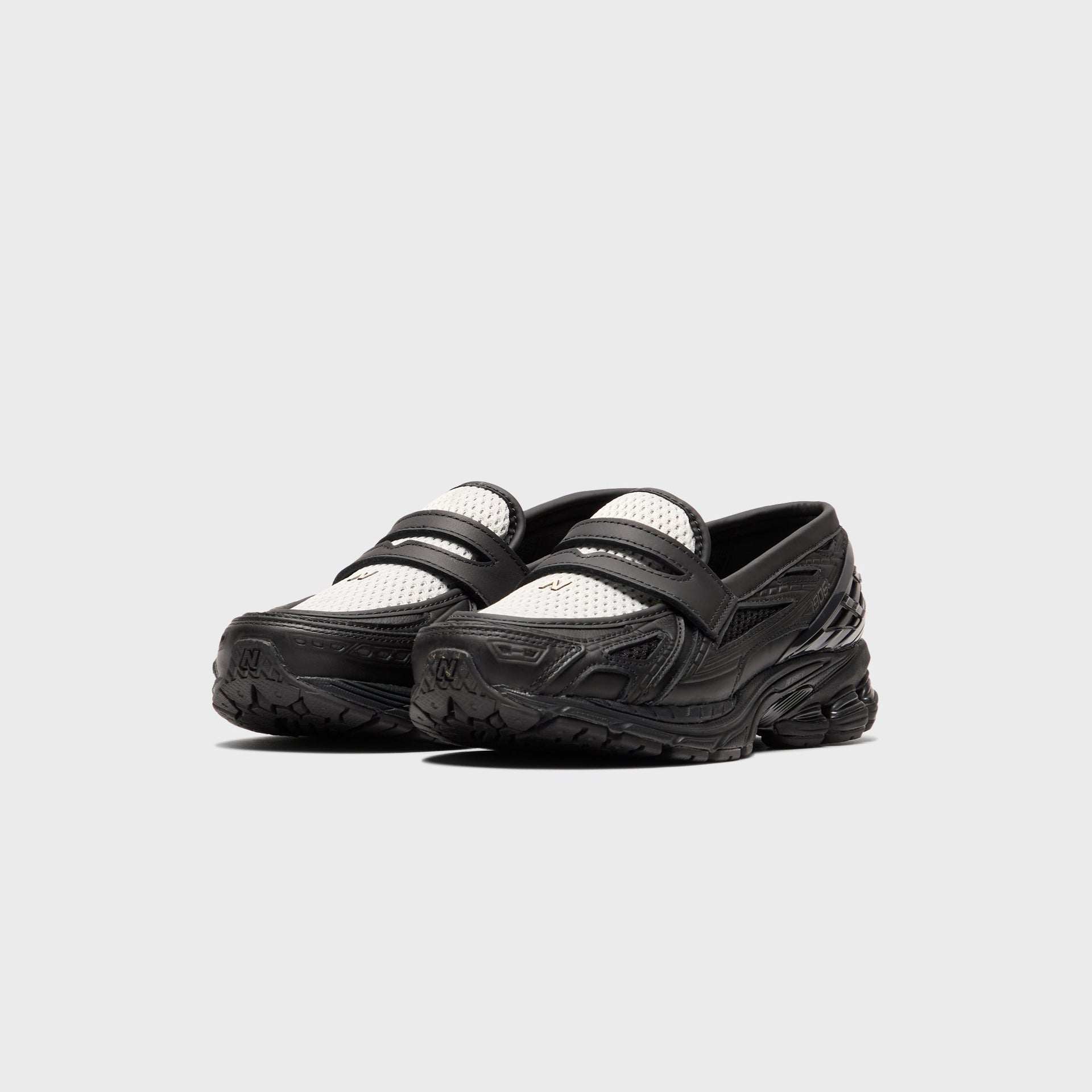 New Balance 1906L - Black / Angora