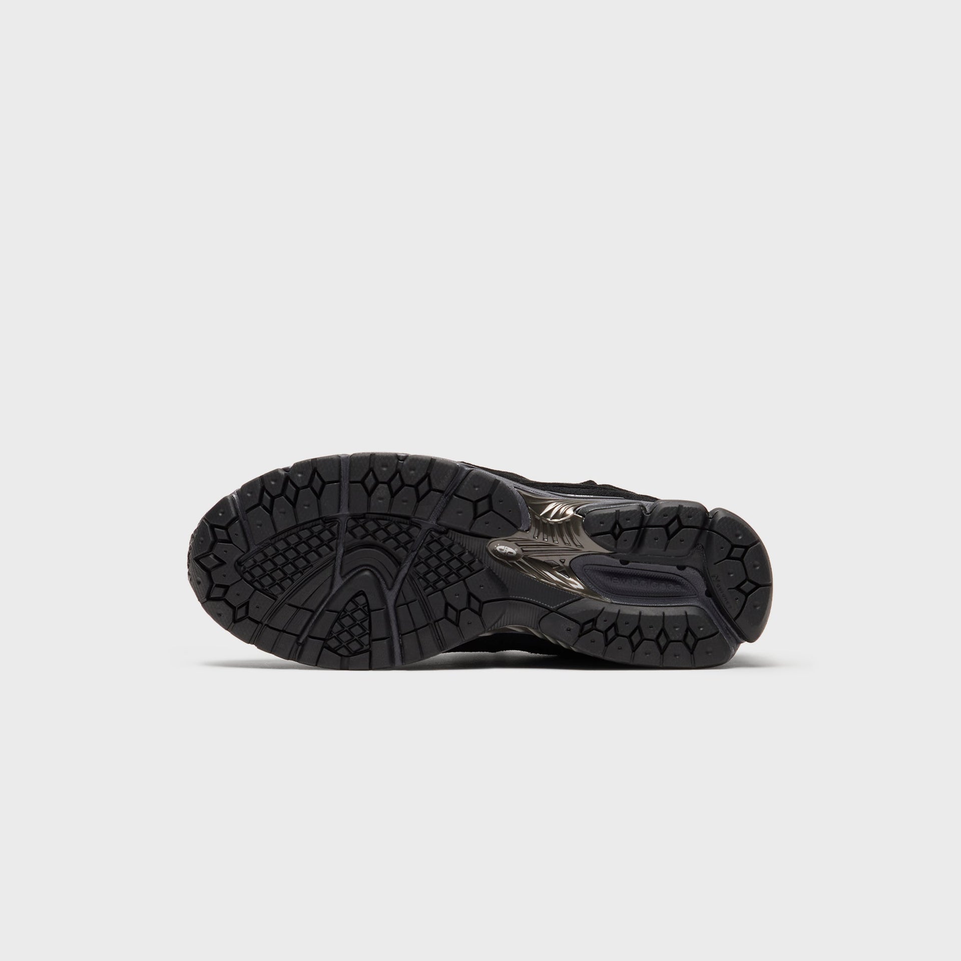 New Balance U2002DX - Black / Magnet