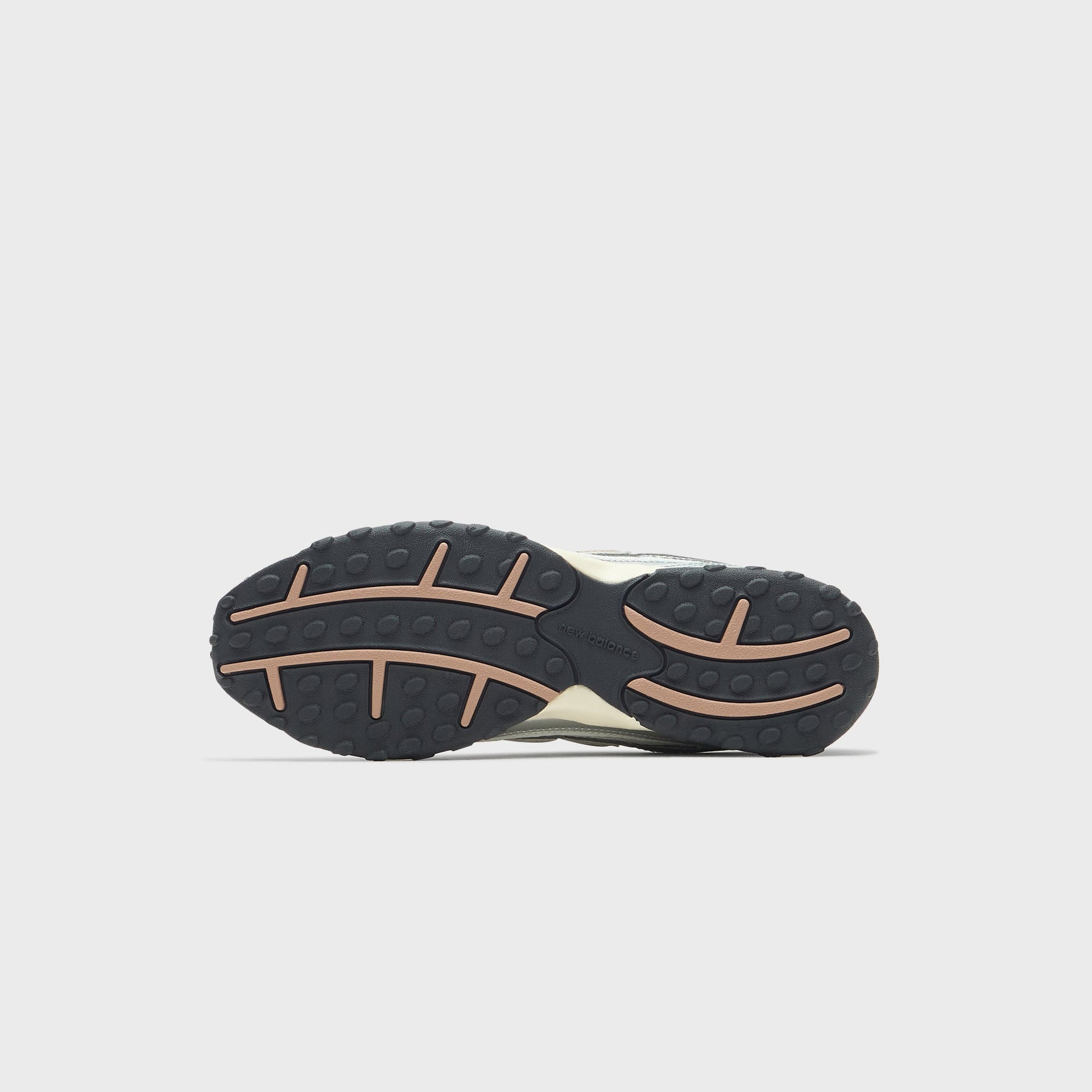 New Balance 204L - Silver Metallic / Flat Taupe