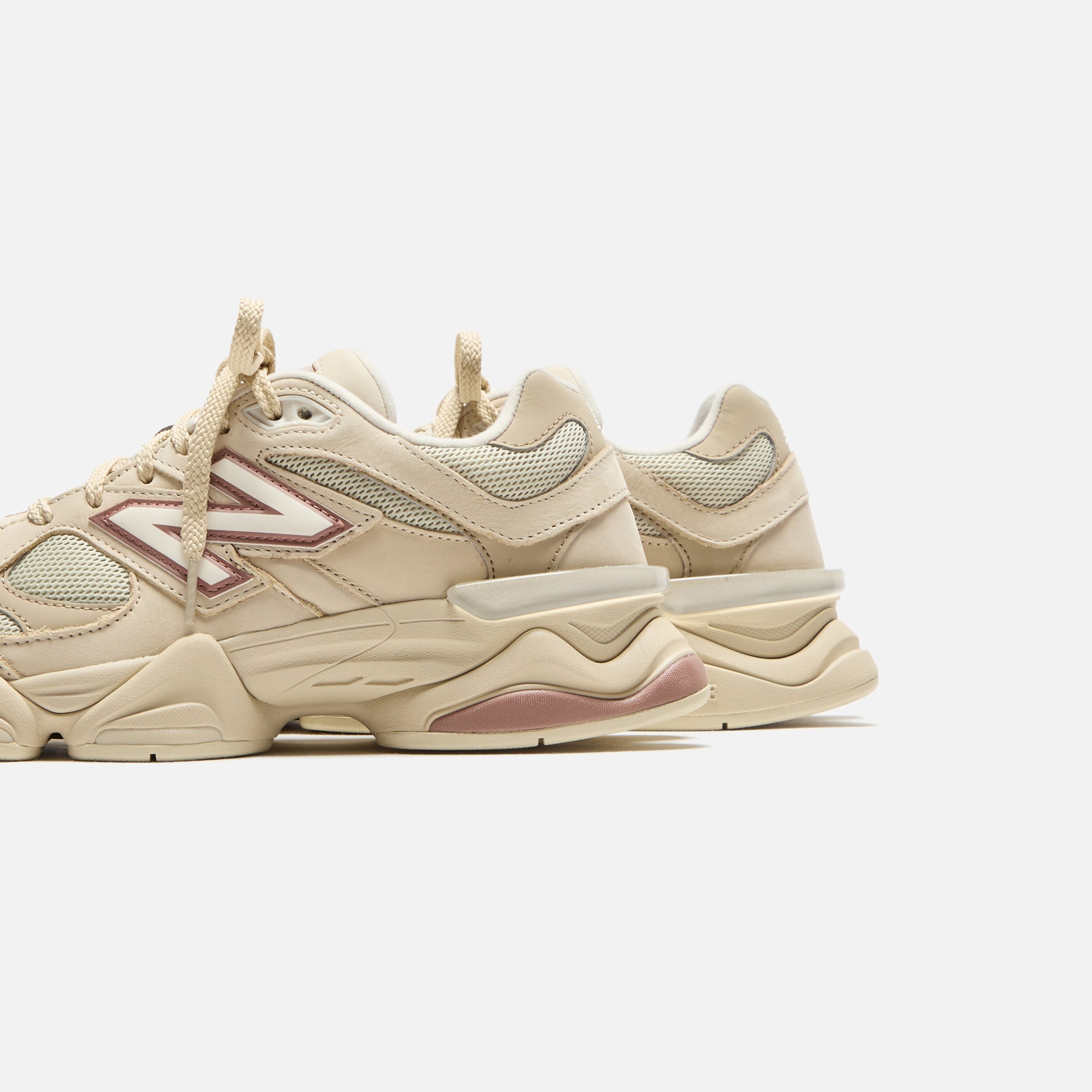 New Balance 9060 - Bone / Sparrow