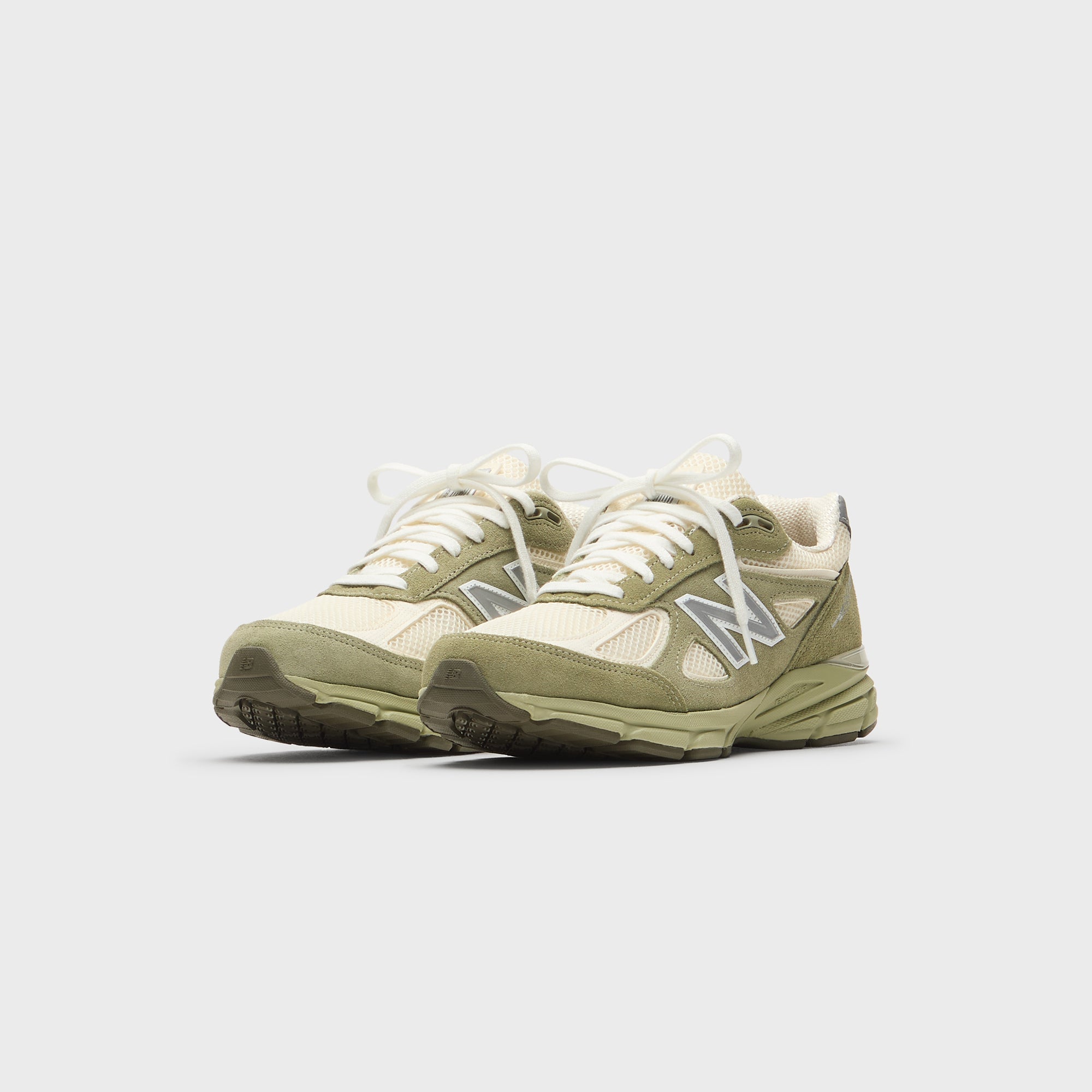 New Balance Made in USA 990v4 - Olive Leaf / Permafrost / Light