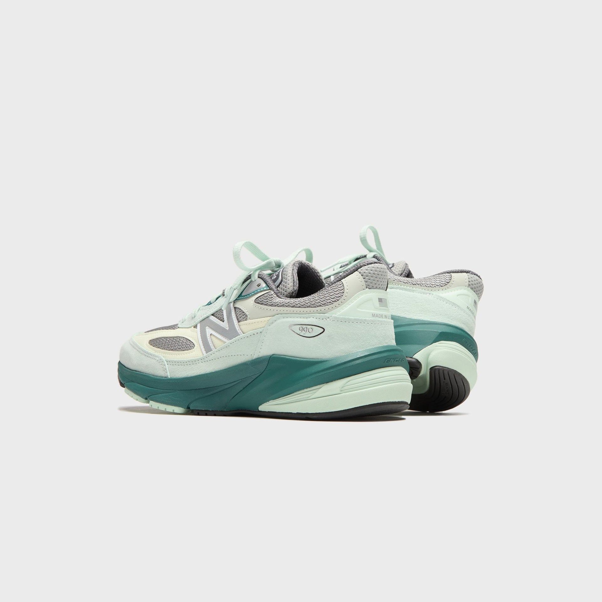 New Balance Made in USA 990v6 - Community Green / Grey