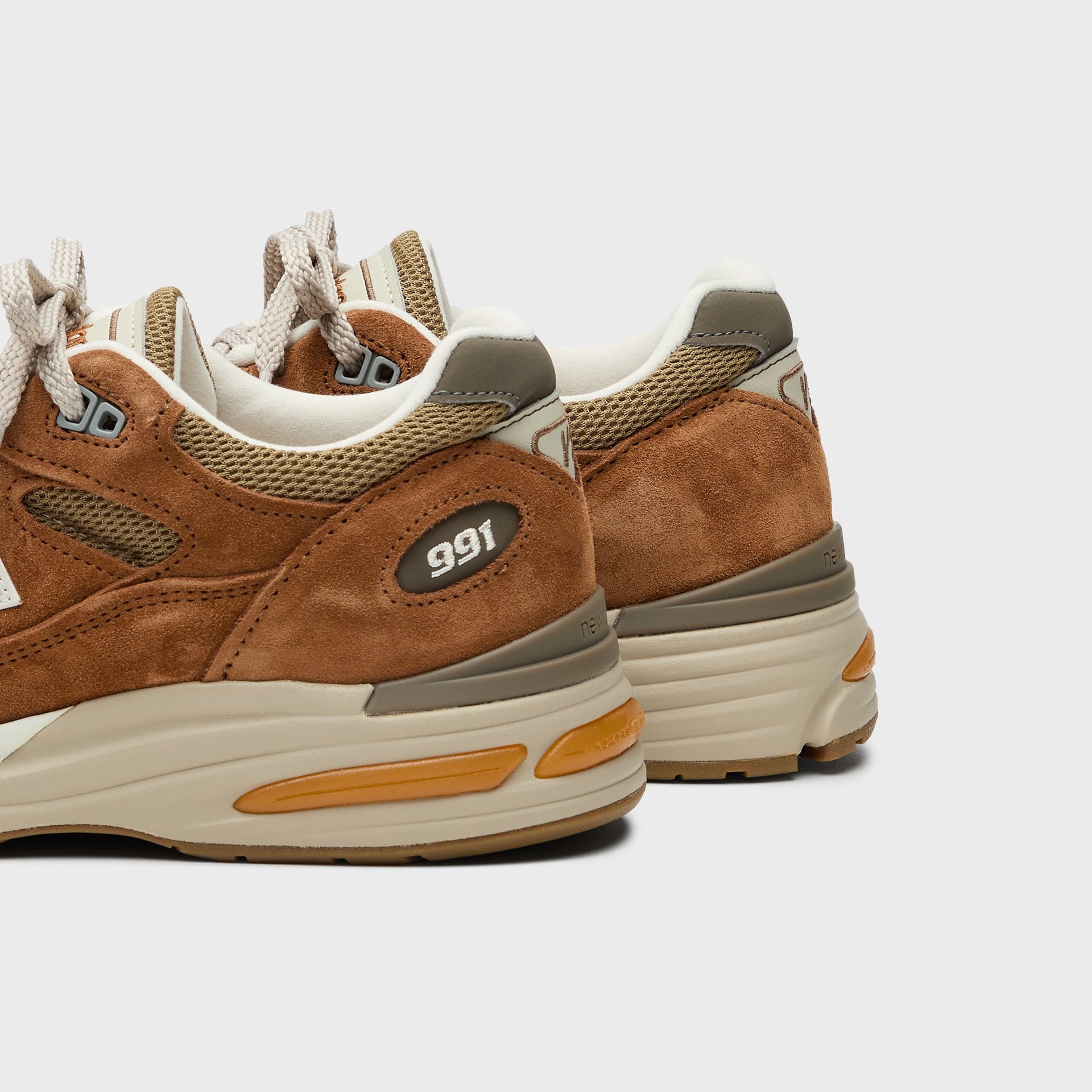 New Balance Made in UK 991v2 - Caramel Cafe / Dijon / Feature Grey
