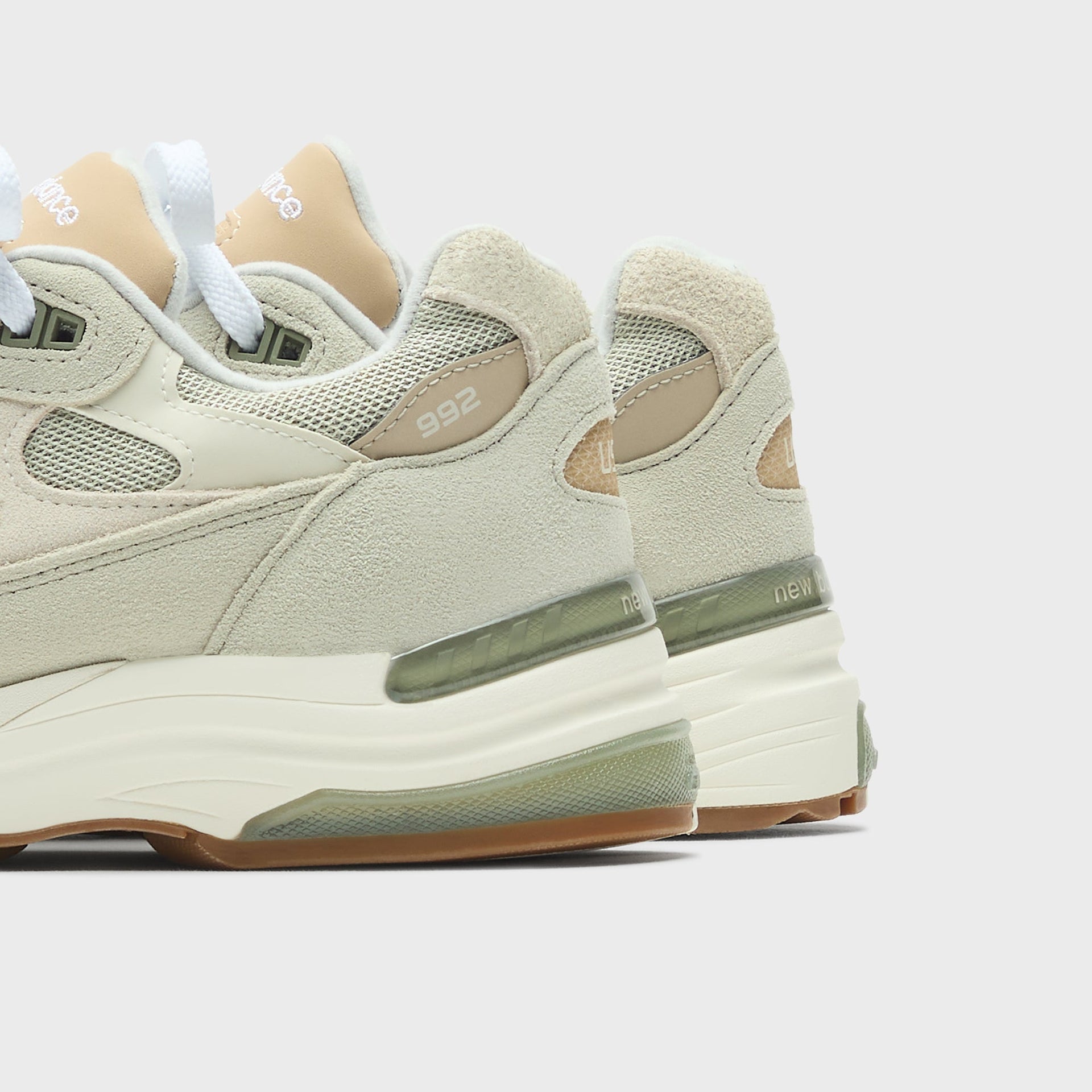 New Balance Made in USA 992 - Olivine / Incense / Raw Cashew