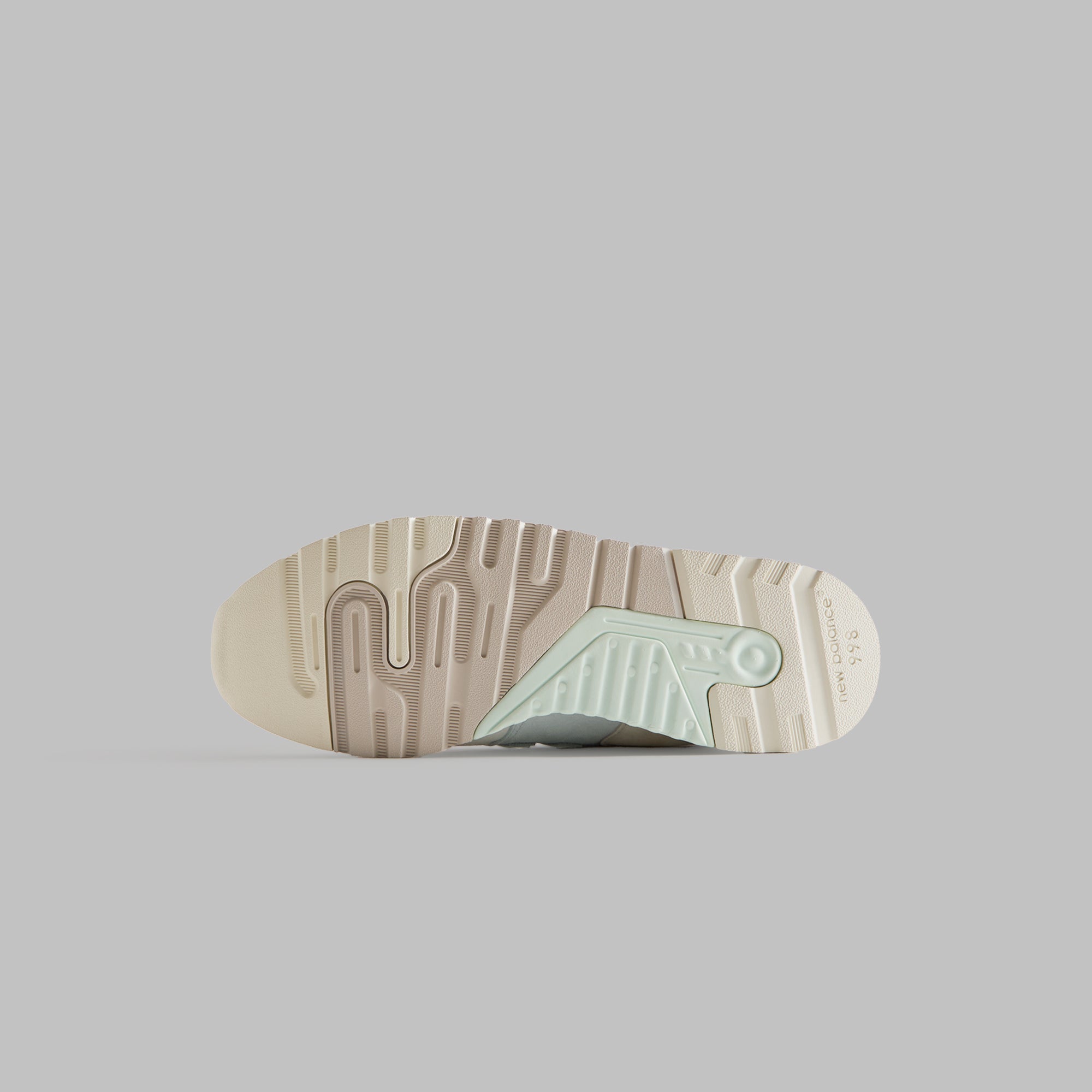 The Ronnie Fieg Kith x New Balance 997.5 Easter Pack