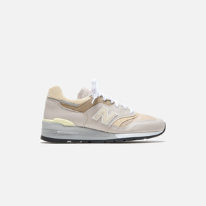 New Balance Made in USA 997 - Moonrock / Driftwood