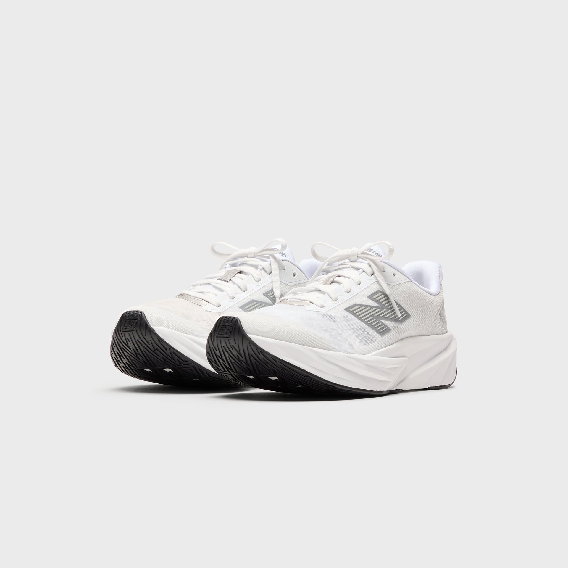 New Balance FuelCell Rebel v5 - White / Silver Metallic