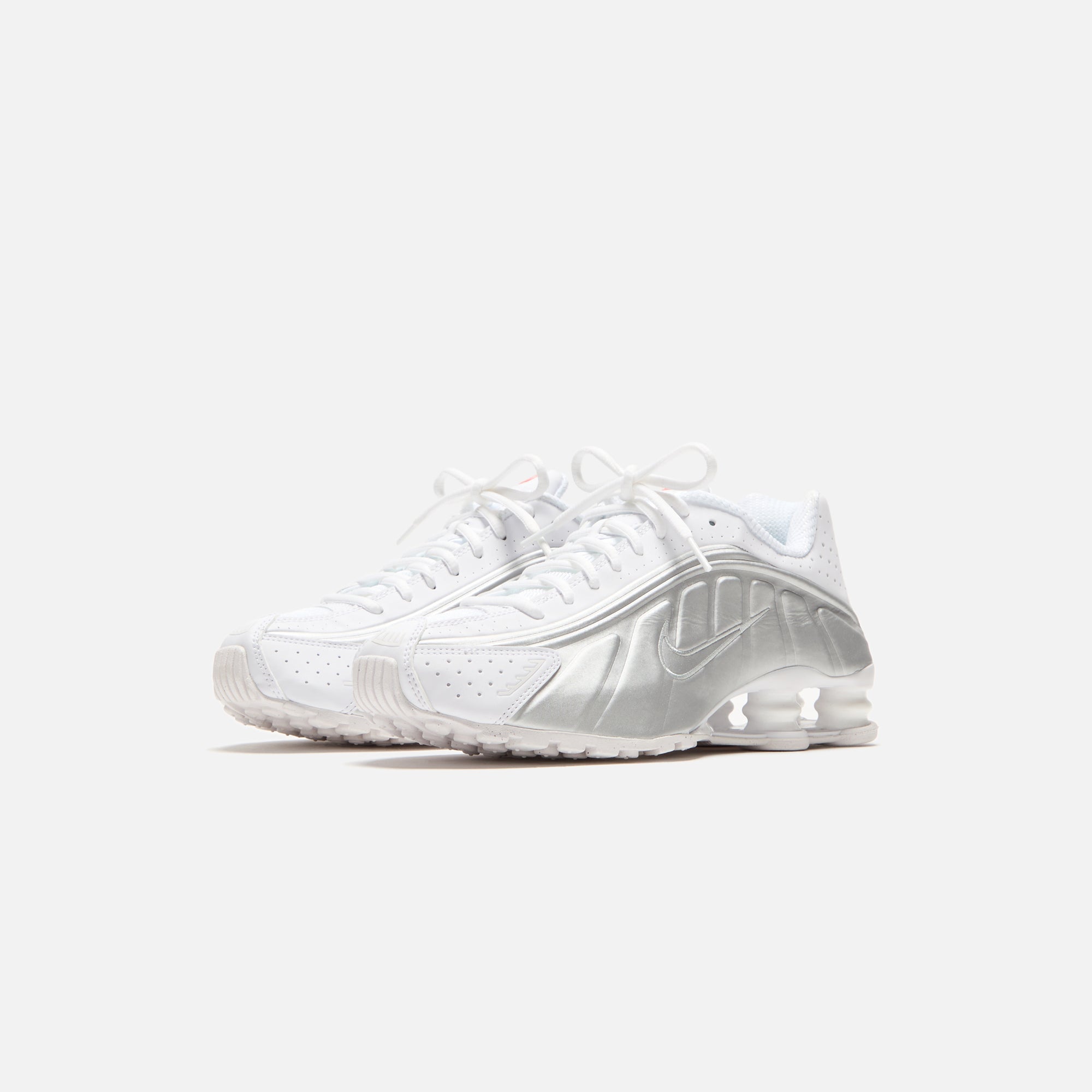 Nike WMNS Shox R4 - White / Metallic Silver / Max Orange