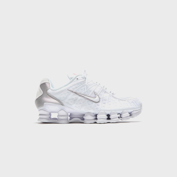 Nike Shox TL ホワイト 27cm Amazon.com | Nike Women's Shox TL Shoes, Summit White/Sail/Barely