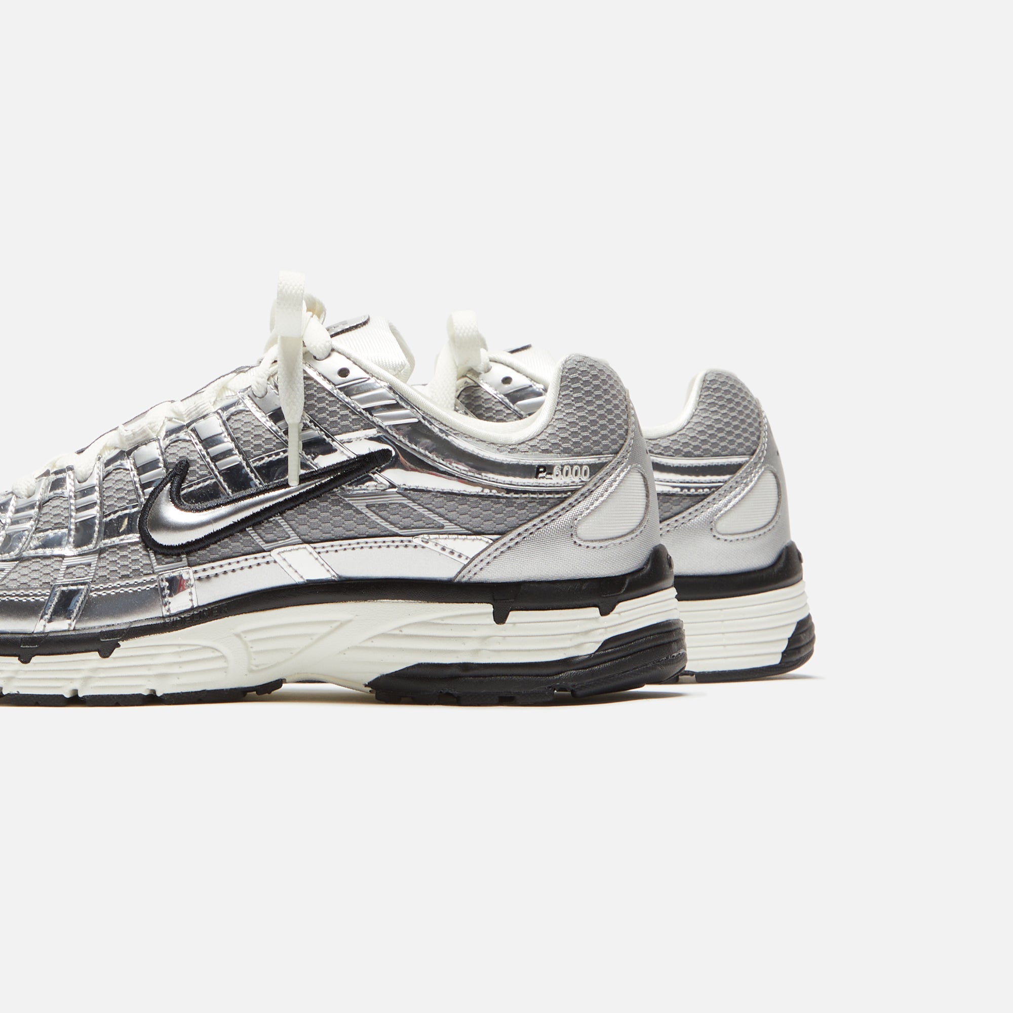 靴 Nike P-6000 \