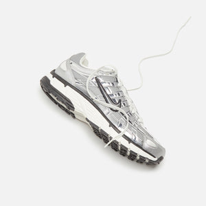 Nike P-6000 - Metallic Silver / Metallic Silver / Sail / Black