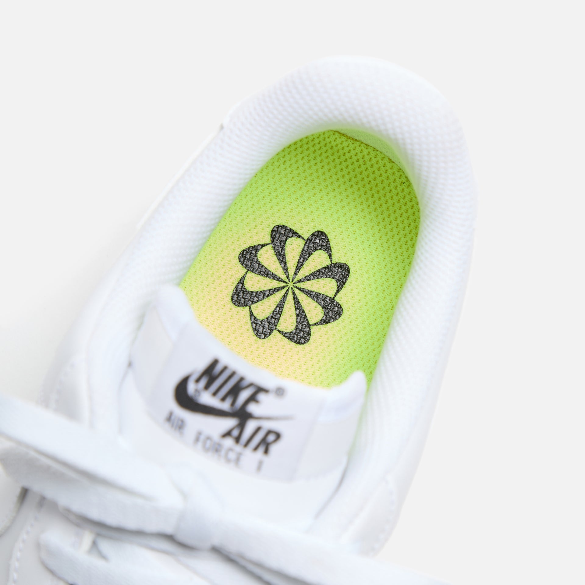 Nike WMNS Air Force 1 '07 Next Nature - White / Black