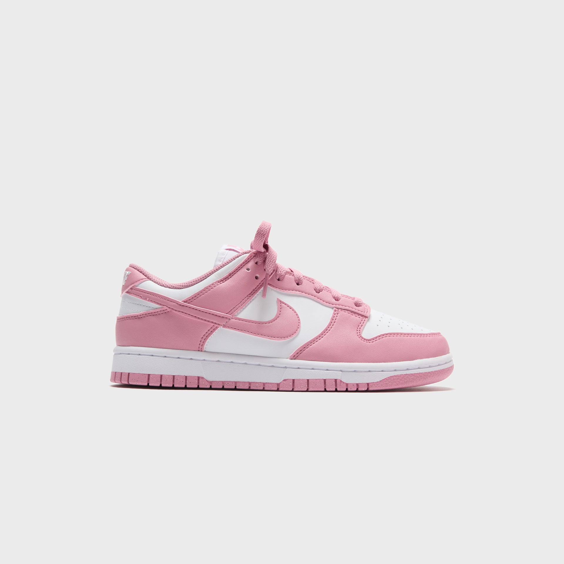 Nike WMNS Dunk Low - White / Elemental Pink