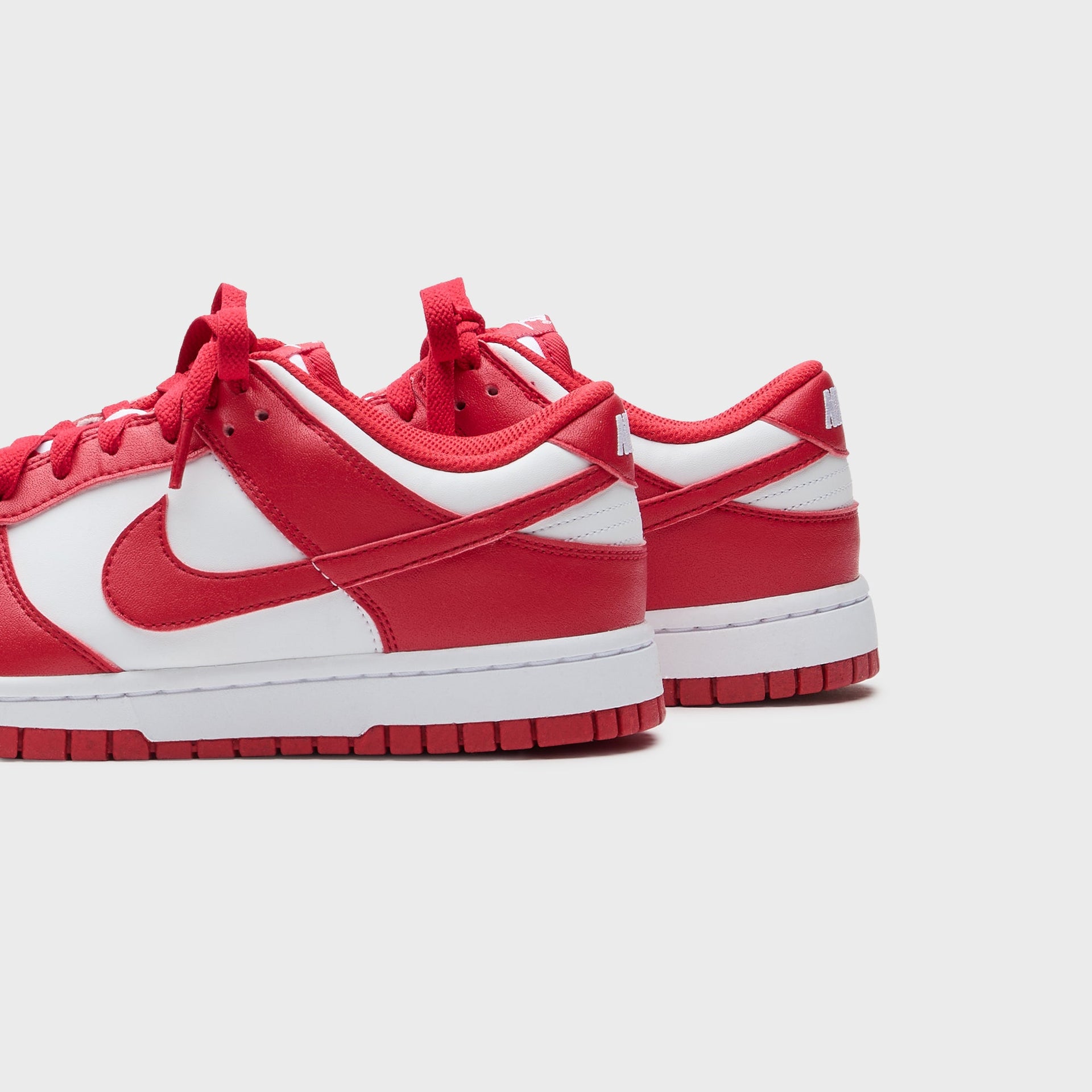 Nike WMNS Dunk Low Next Nature - White / University Red / White