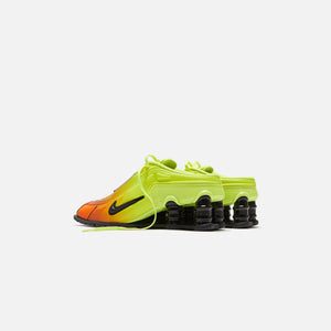 Nike x Martine Rose WMNS Shox MR4 - Safety Orange / Black