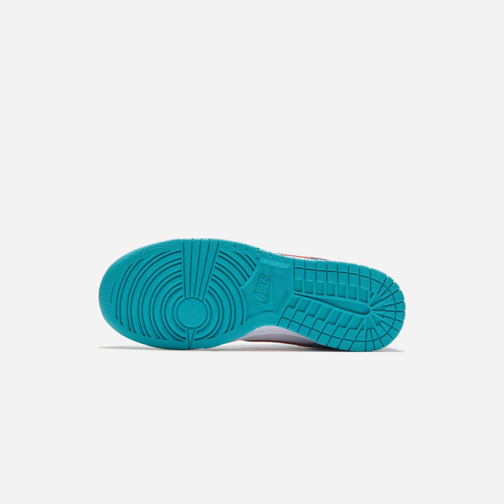 送料込み 追跡あり Nike Dunk Low Retro \"White/Cosmic Clay\" Nike 