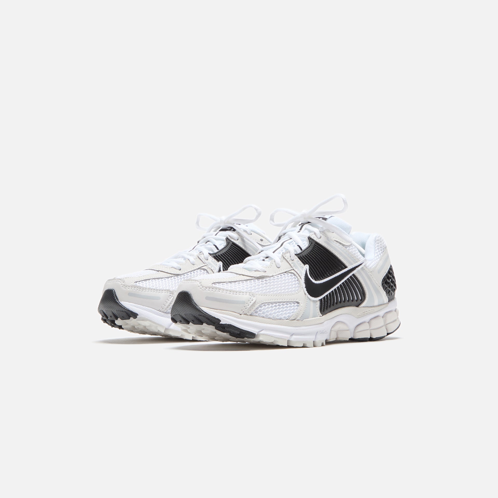 Nike Zoom Vomero 5 - White / Black / Platinum Tint / Metallic Platinum