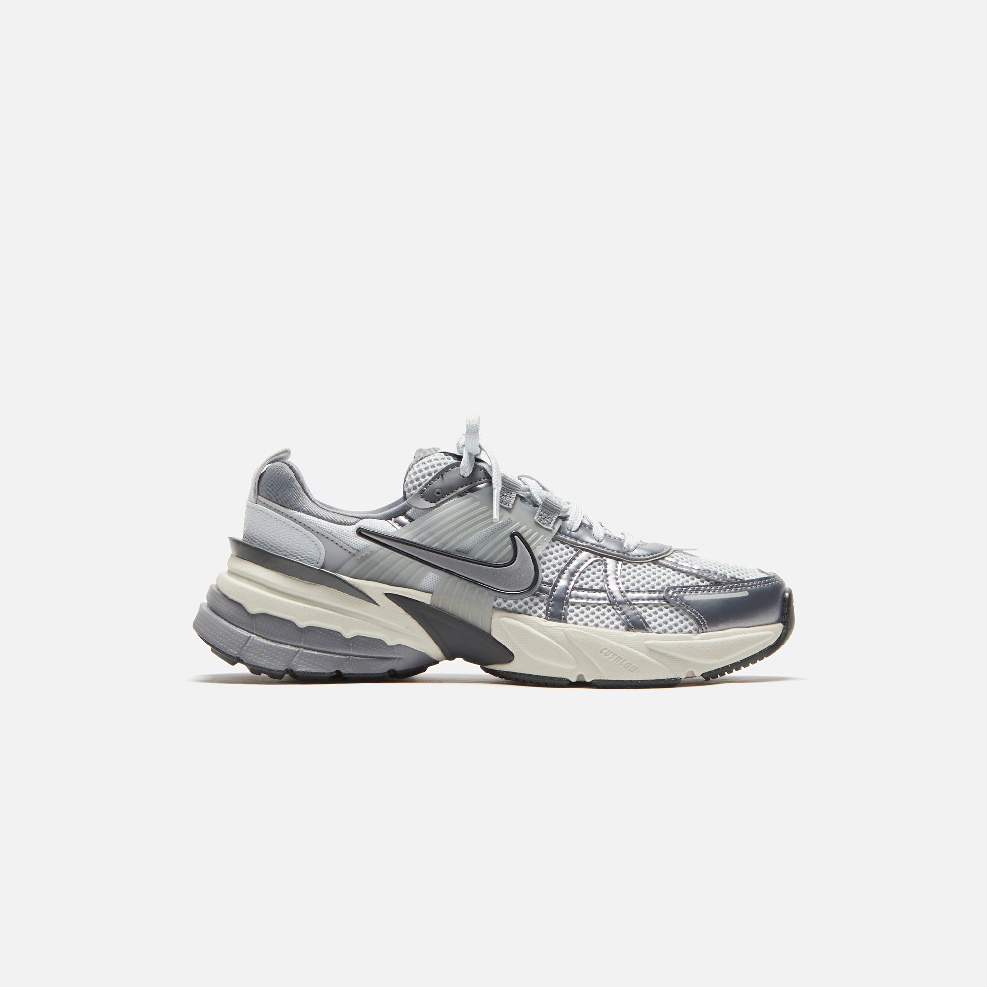Nike WMNS V2K Run - Pure Platinum / Metallic Cool Grey – Kith