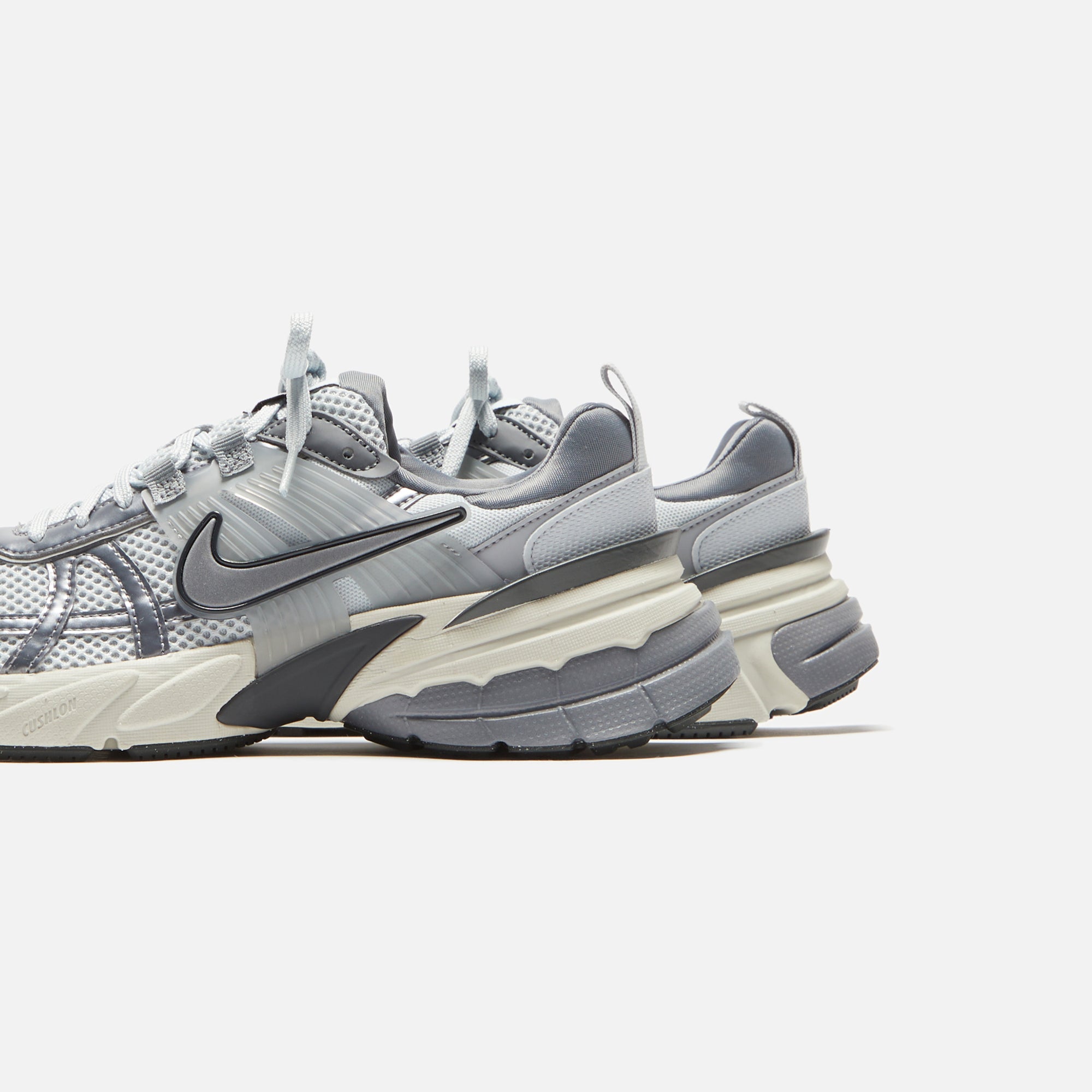 ★【NIKE】★V2K RUN WMNS PURE PLATINUM LLIC★22-29cm★ FD0736_003_A_PREM.jpeg