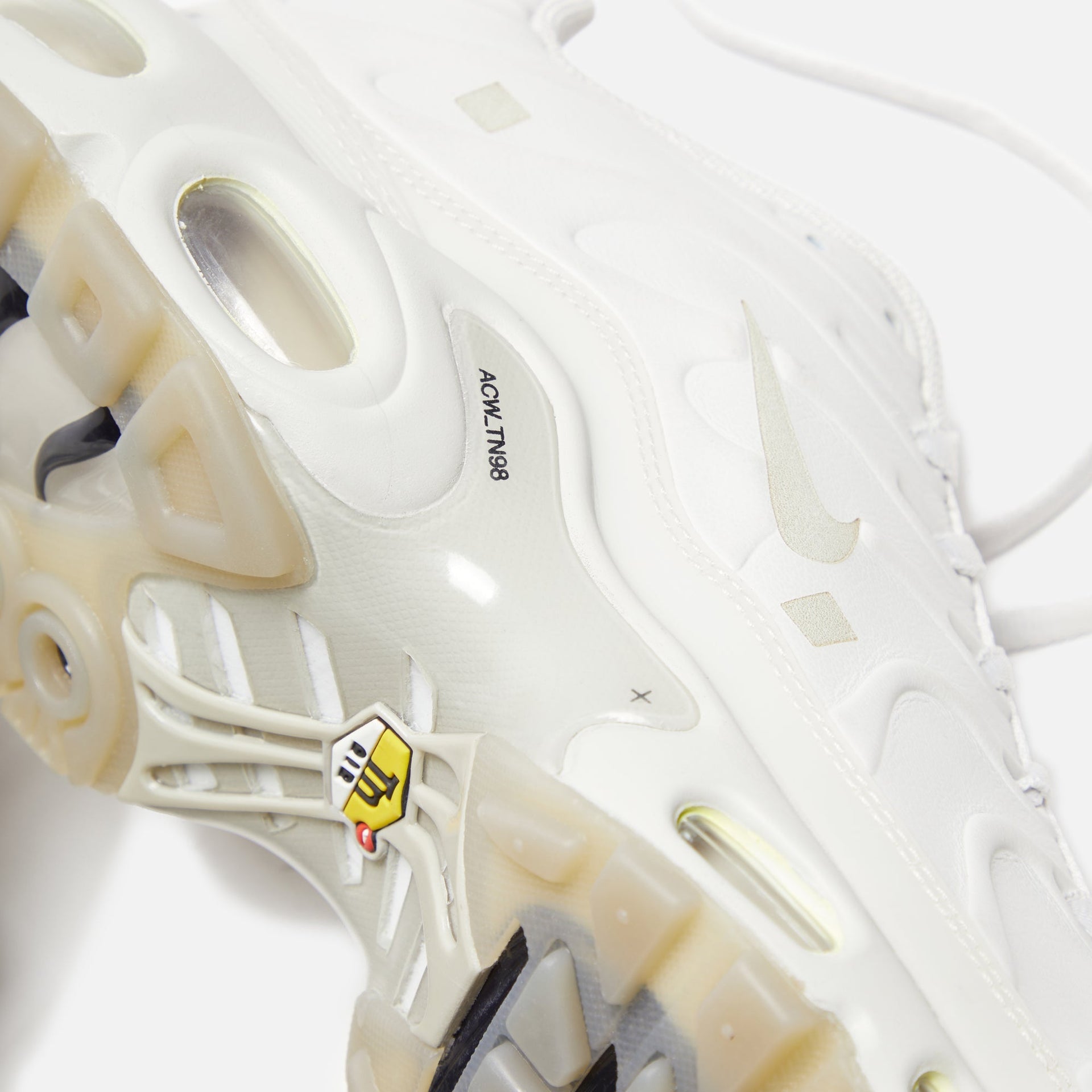 Nike x A-Cold-Wall Air Max Plus - Platinum Tint / Light Bone / Stone