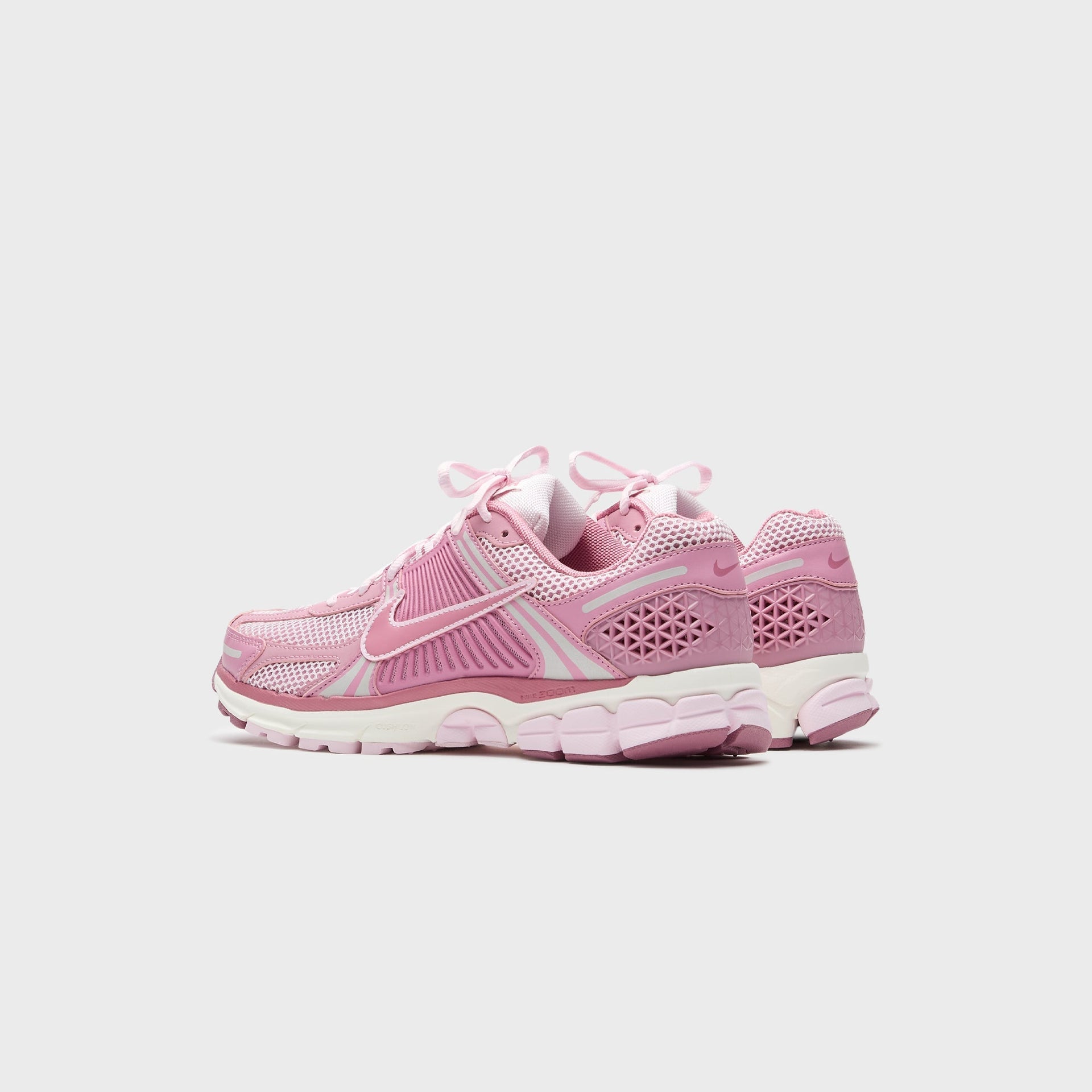 Nike WMNS Zoom Vomero 5 - Elemental Pink / Desert Berry