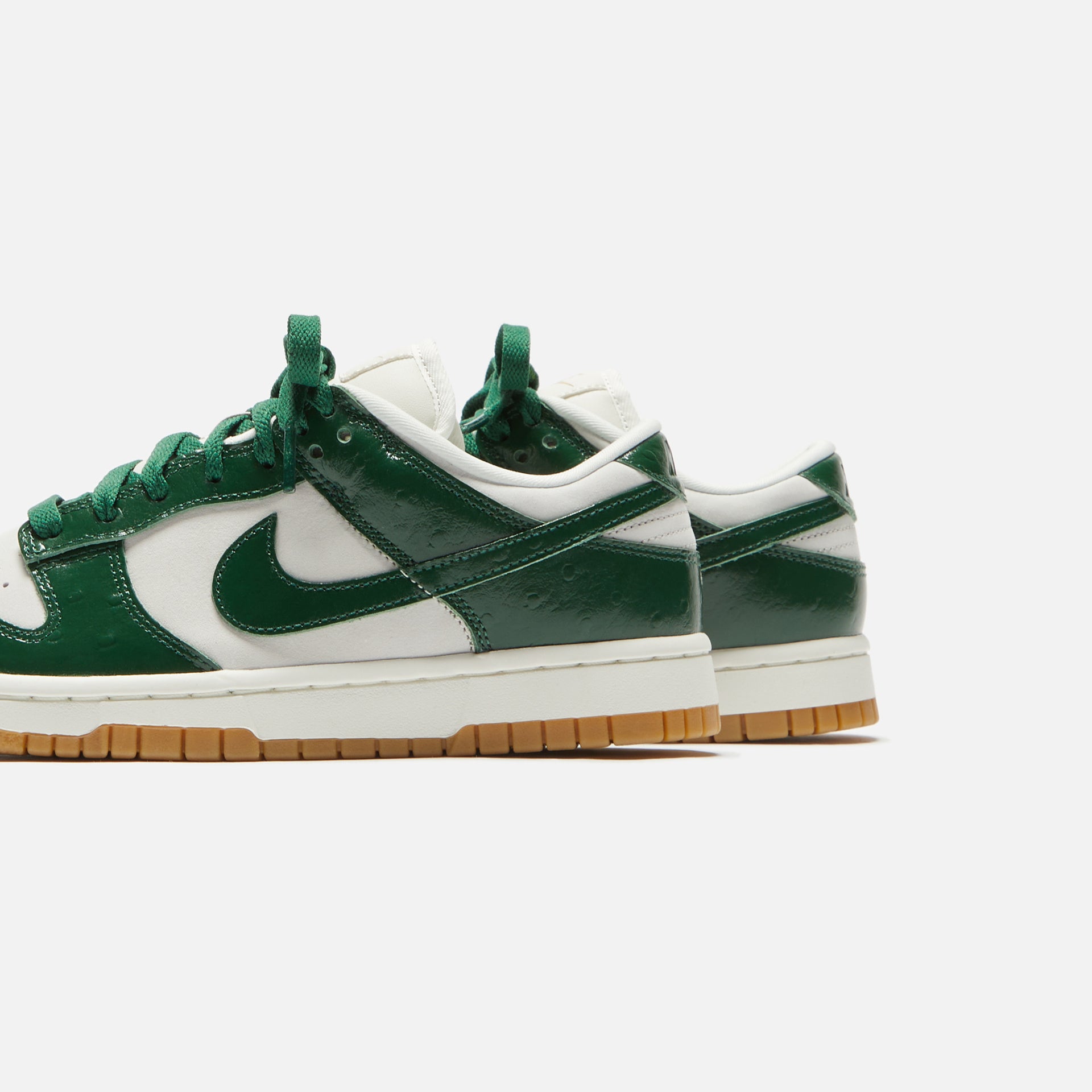 Nike WMNS Dunk Low LX - Phantom / Gorge Green / Sail / Metallic Gold