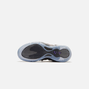 Nike Air Foamposite One - Black / Black / Varsity Purple