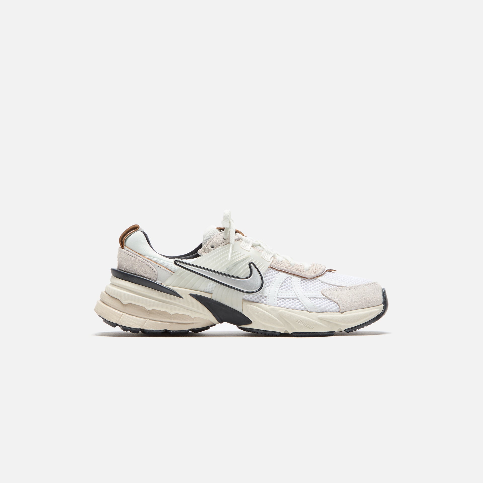 Nike WMNS V2K Run - Summit White / Chrome White