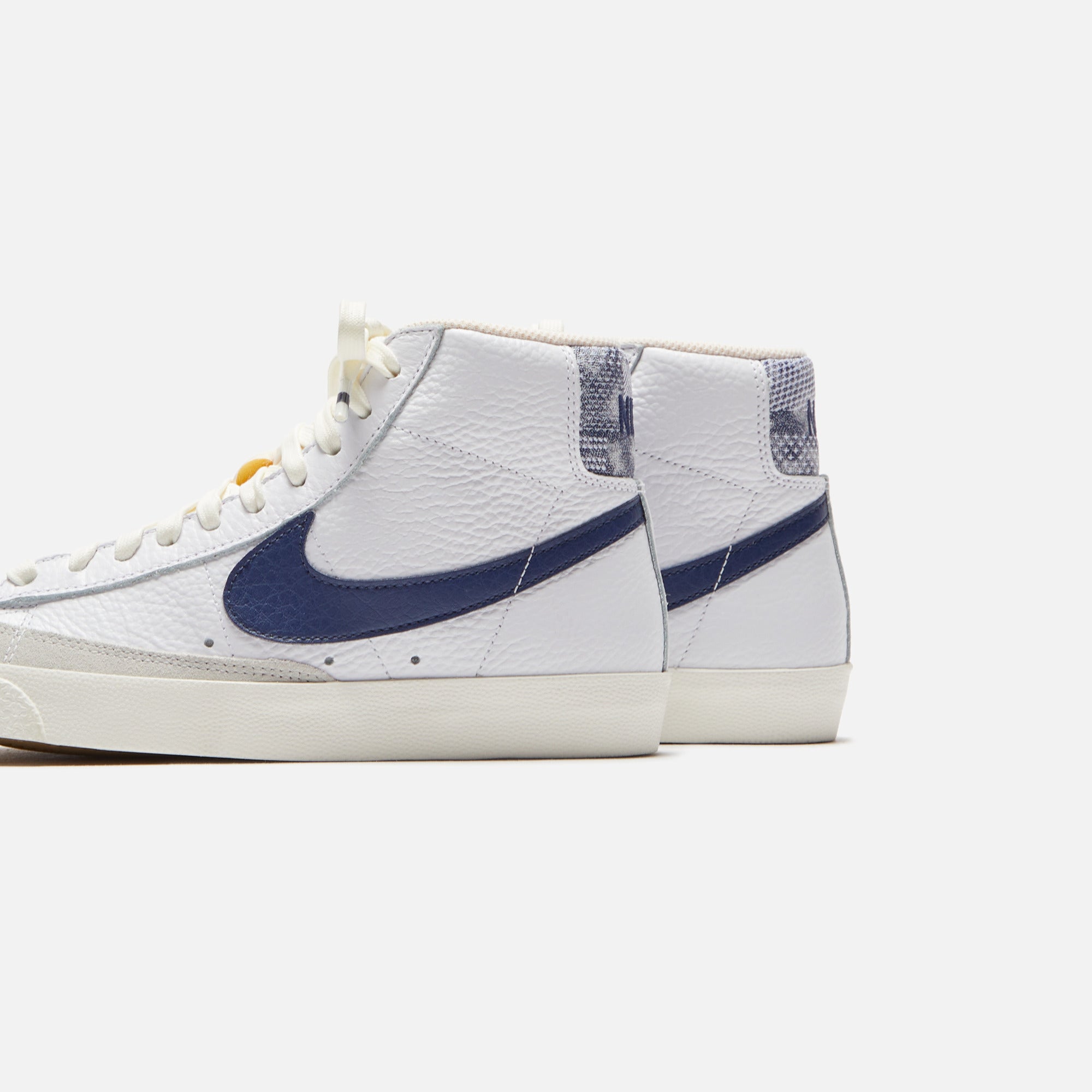 nike blazer mid gym