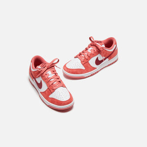 Nike WMNS Dunk Low - White / Adobe / Dragon Red / Team Red