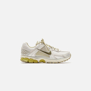 Nike Zoom Vomero 5 - Light Bone / Medium Olive / Neutral Olive – Kith