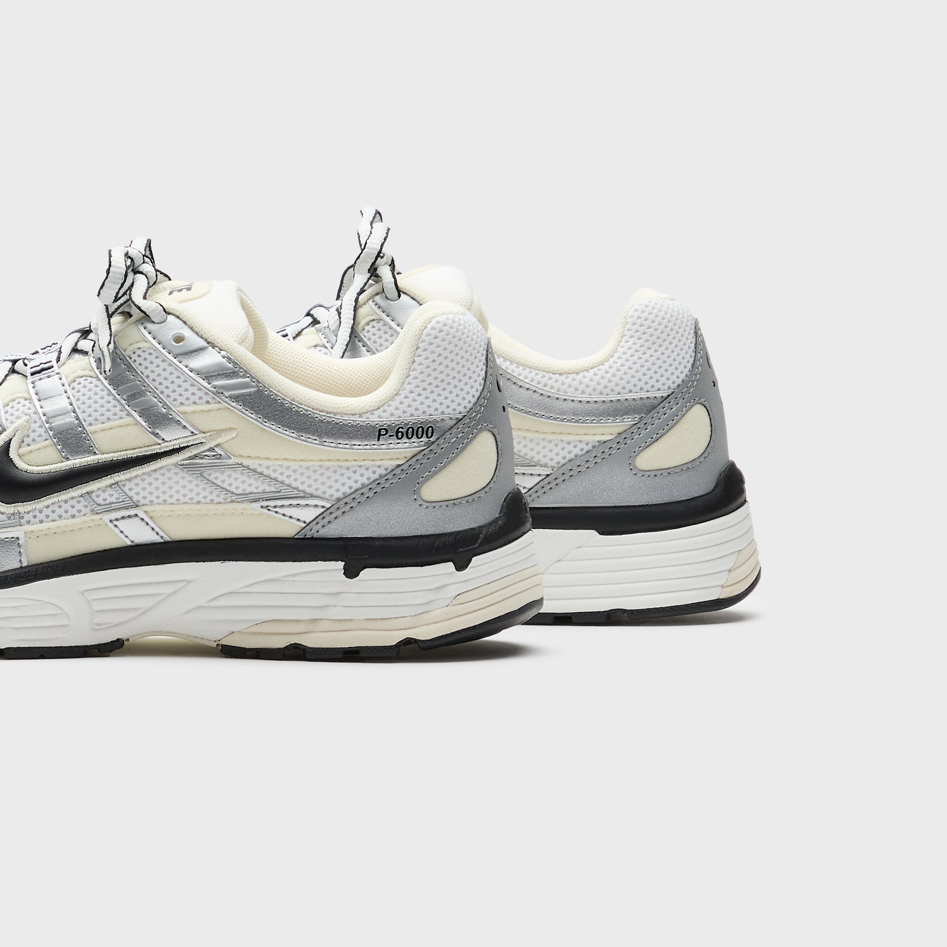 Nike WMNS P-6000 - Coconut Milk / Black / Summit White