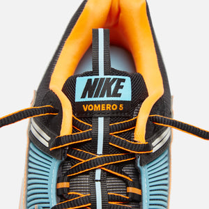 Nike WMNS deals Vomero 5 - Black / Light Bone / Blue Gaze / Total Orange