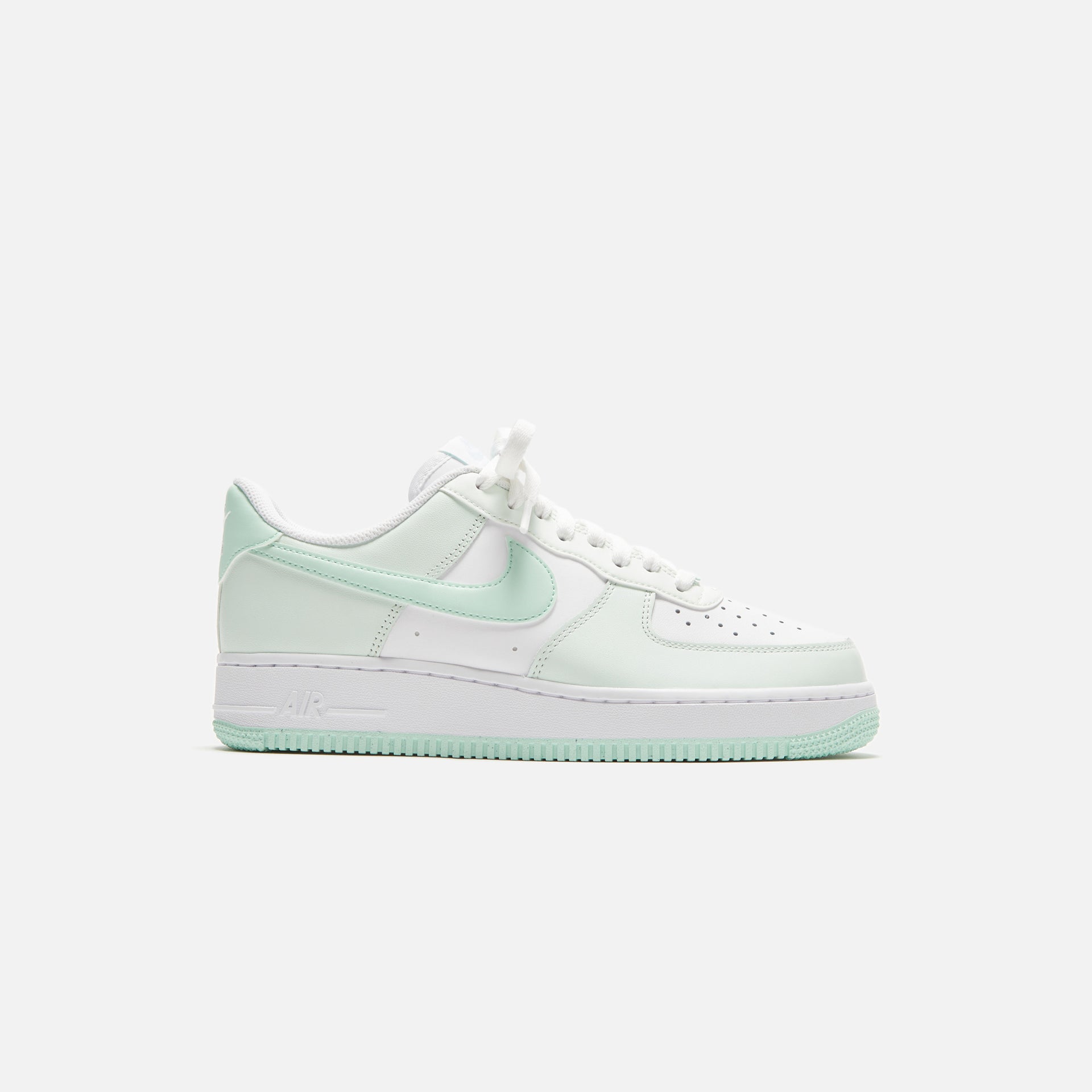 Nike tribal Air Force 1 `07 - Barely Green / Mint Foam / White