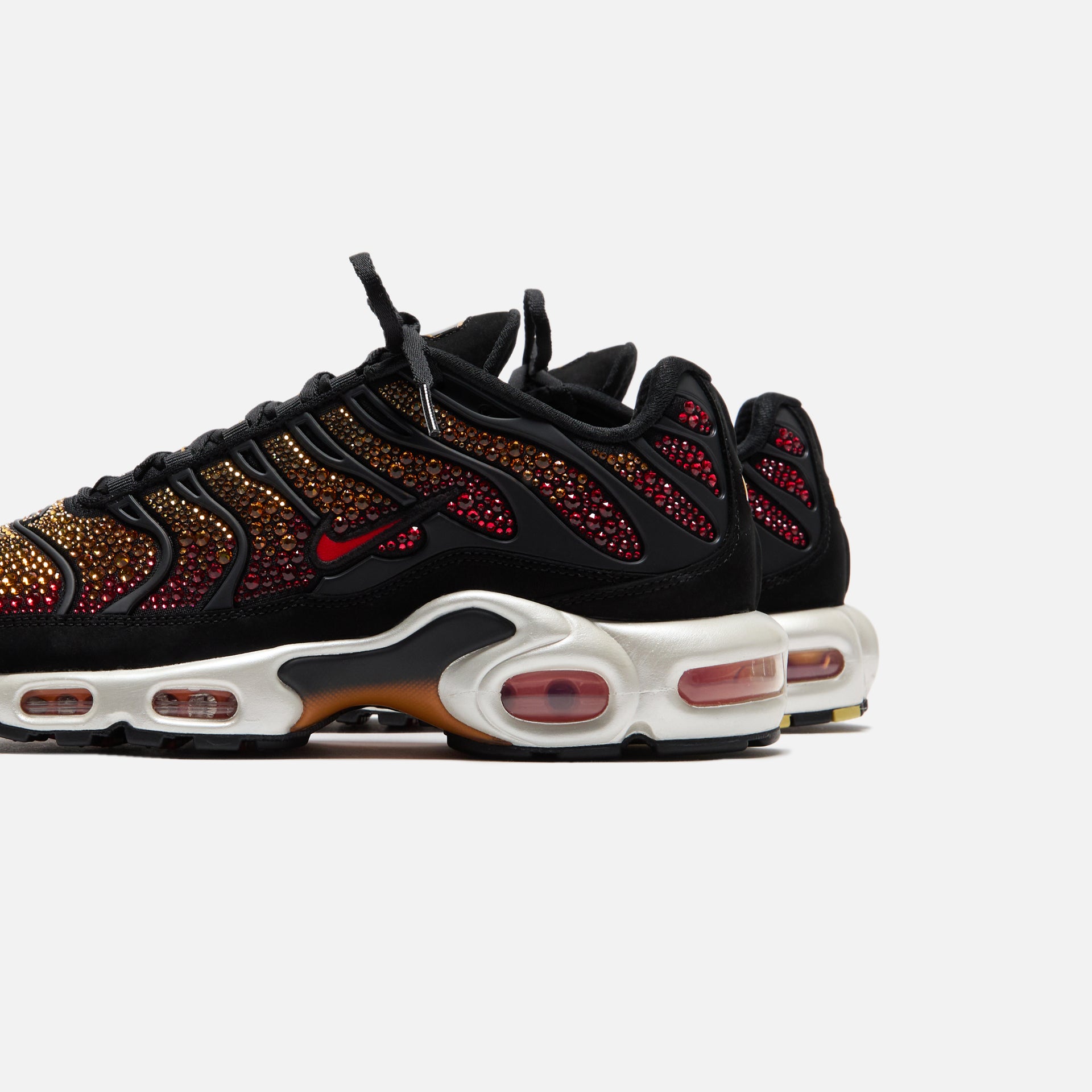 Nike x Swarovski WMNS Air Max Plus - Black / Fire Red / Pimento / Bright Ceramic / Saturn Gold