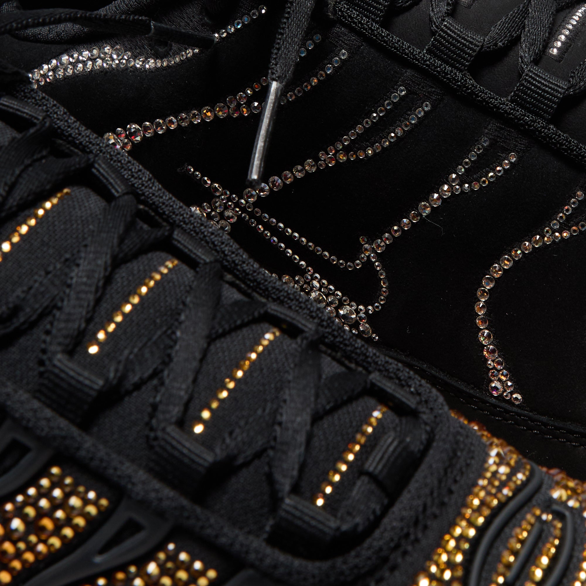 Nike x Swarovski WMNS Air Max Plus - Black / White / Black Nike x Swarovski WMNS Air Max Plus - Black / White / Black