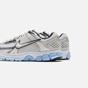 Nike WMNS Zoom Vomero 5 - News White / Metallic Silver / Pure Platinum