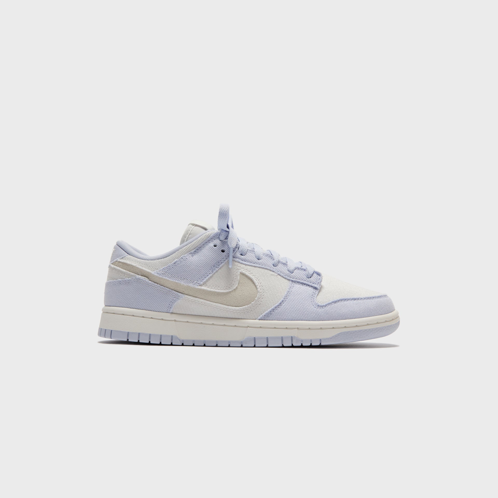 Nike WMNS Dunk Low - Sea Ghost / Summit White / Platinum