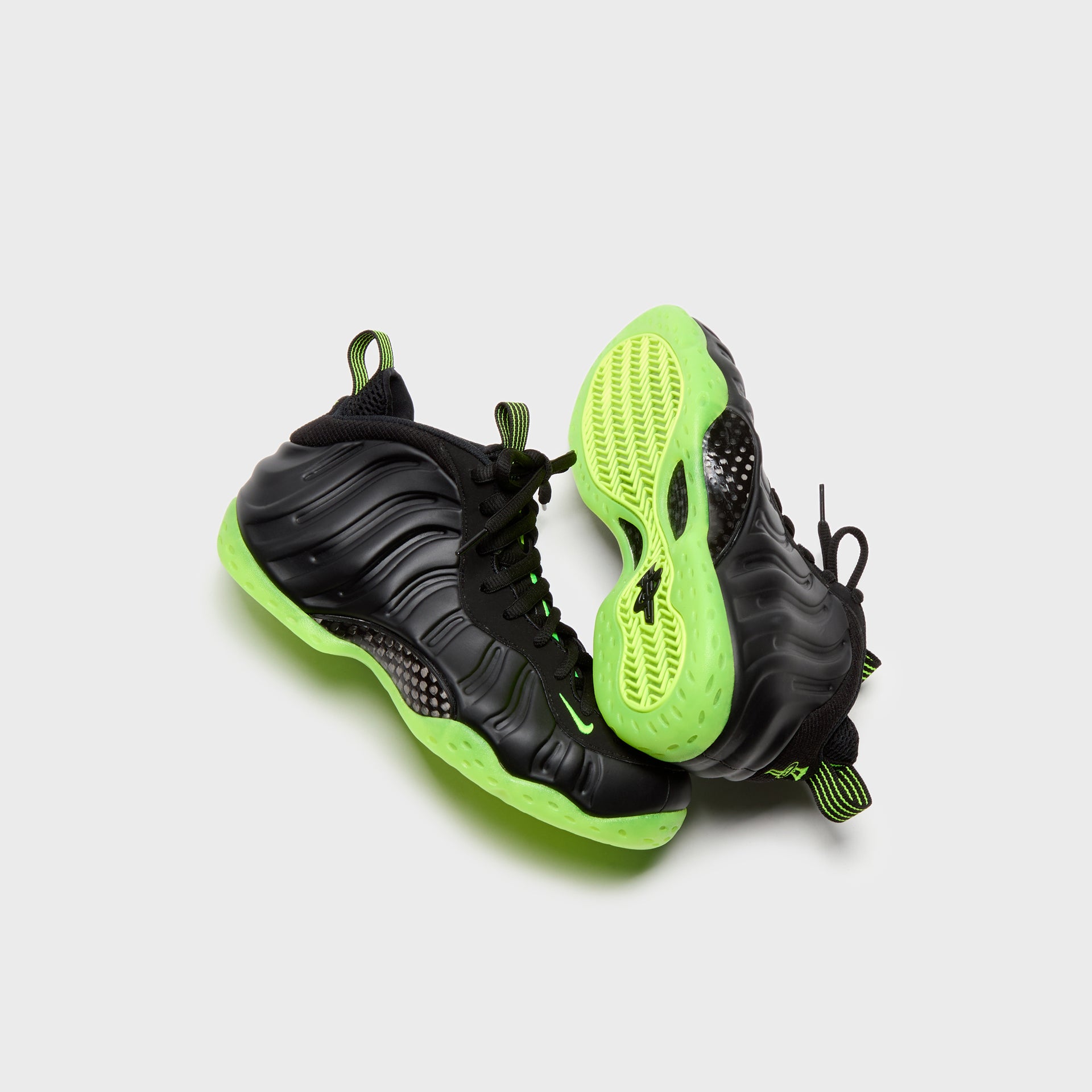 Nike Air Foamposite One Black Volt – Kith