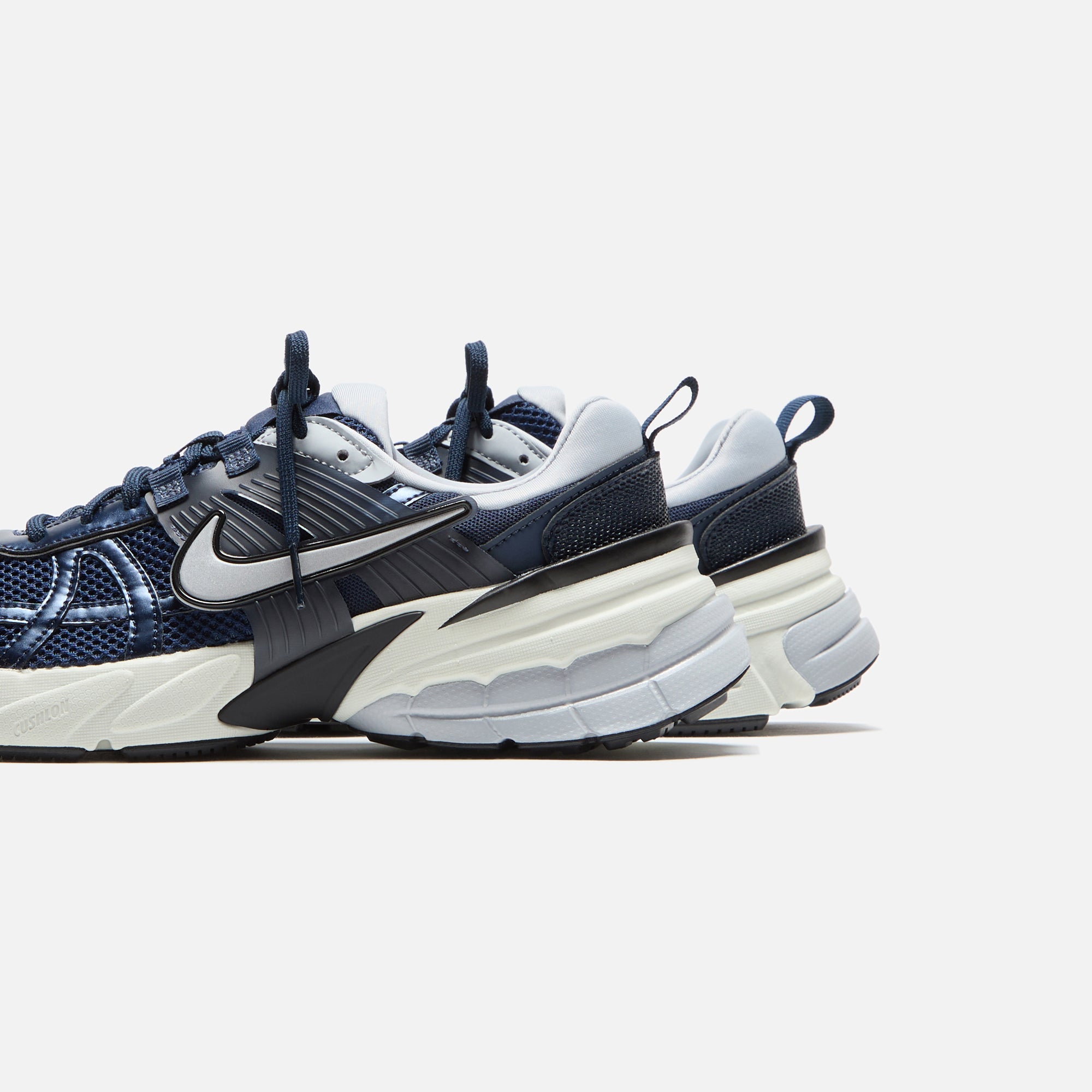 ★Nike★ V2K Run M Obsidian Thunder Blue Wolf Gray Platinum Nike V2K Run - Obsidian / Obsidian / Thunder Blue / Wolf – Kith